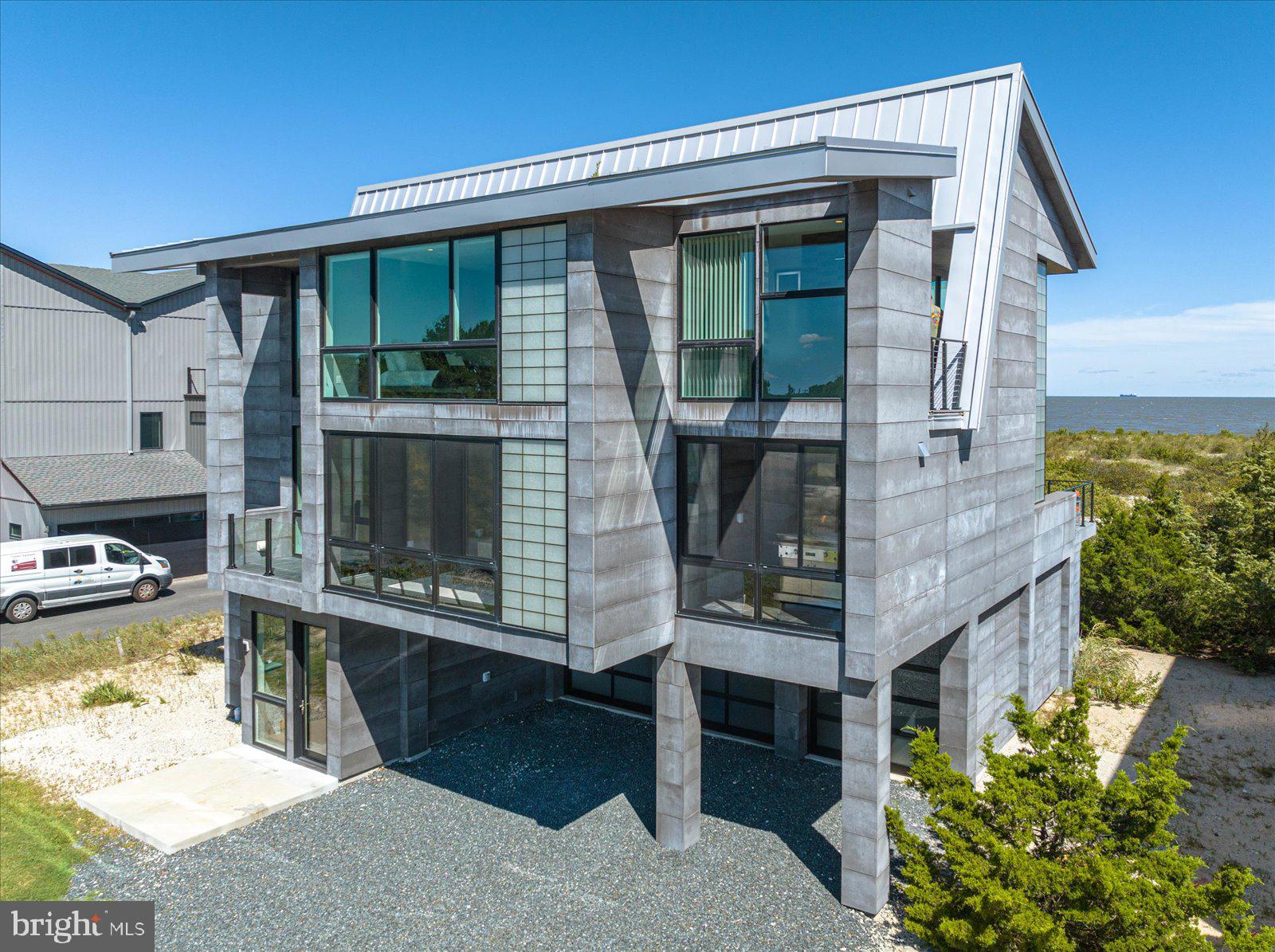 BACK BAY COVE - Residential