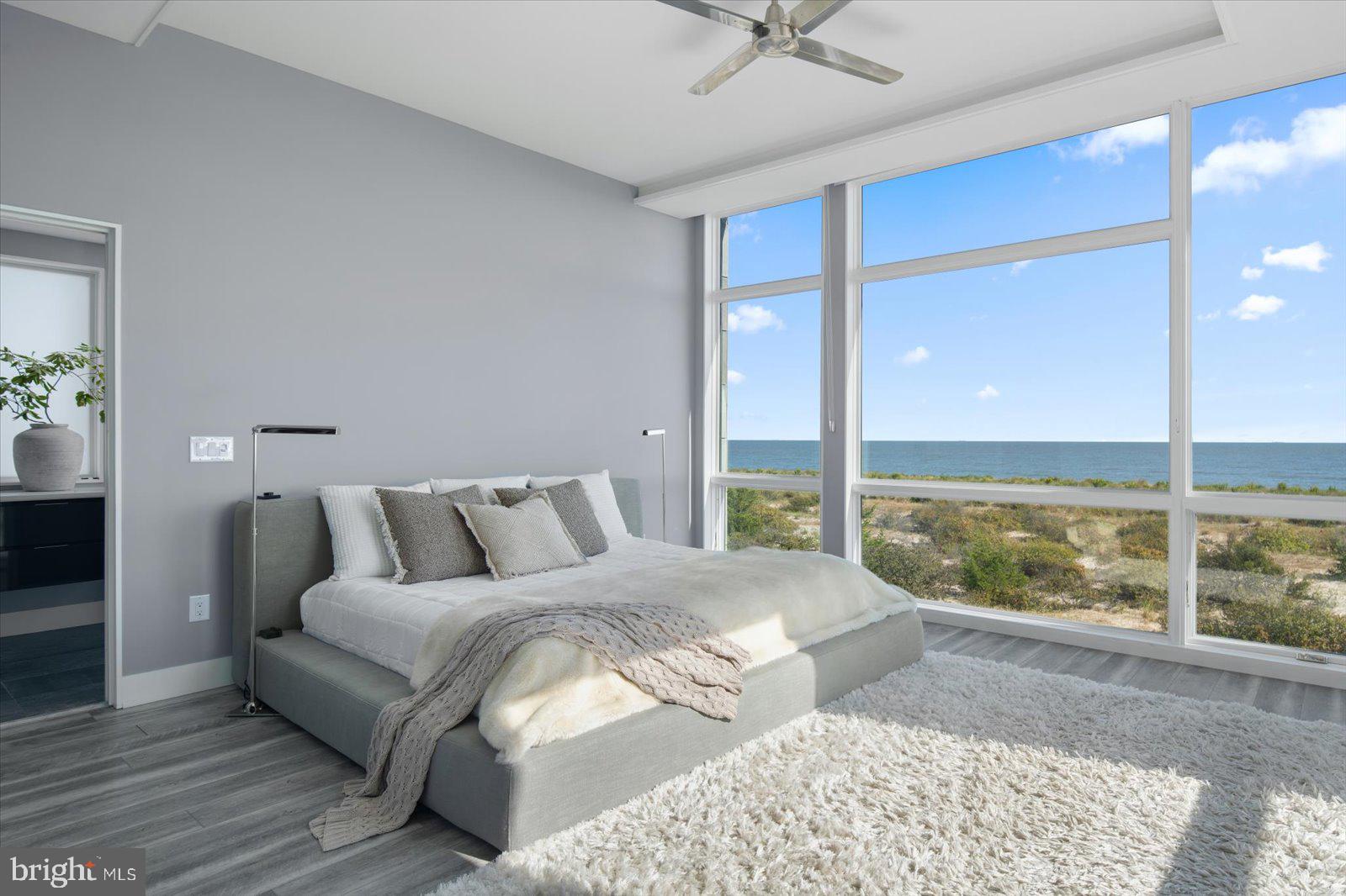 BACK BAY COVE - Residential