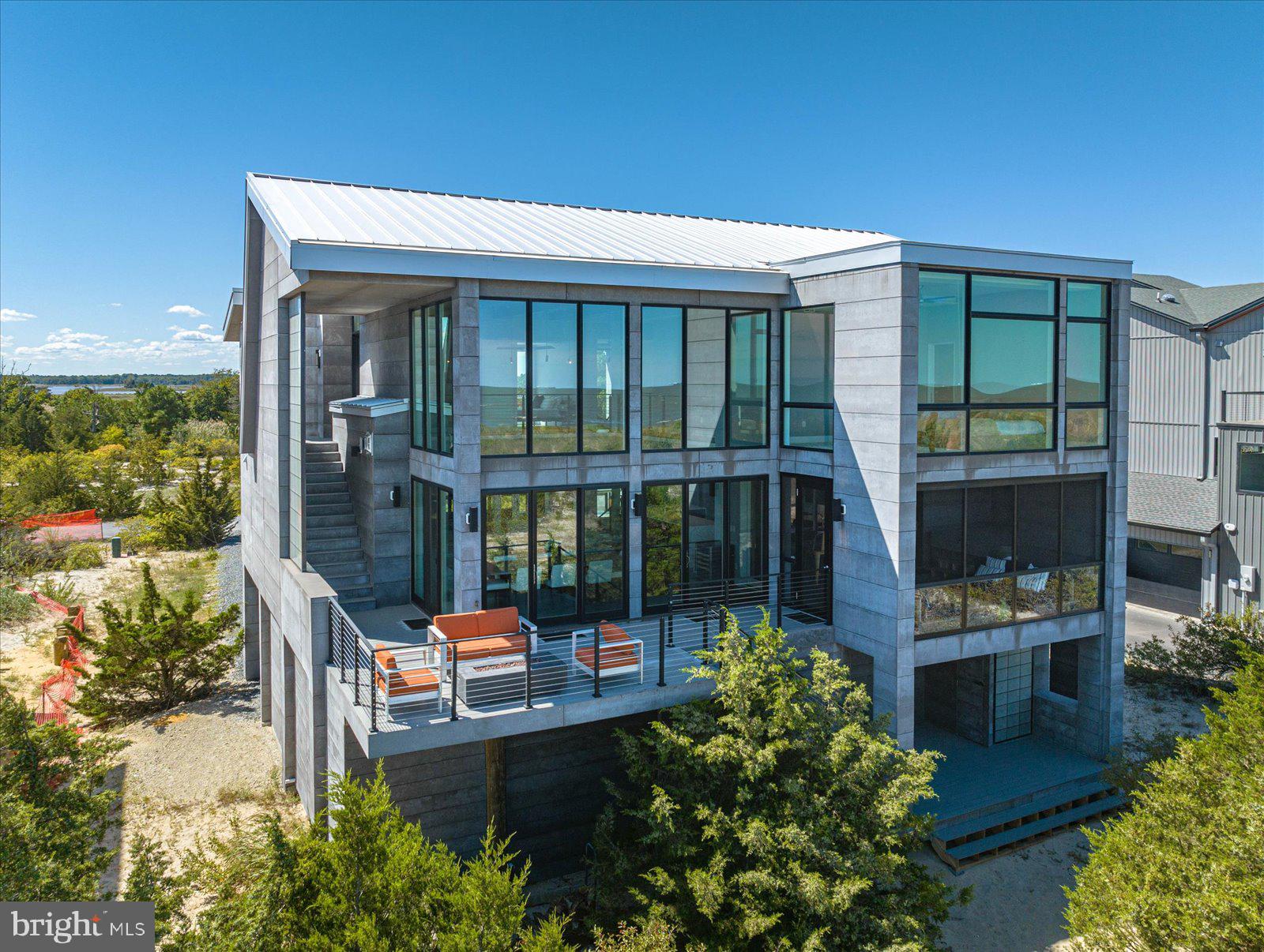 BACK BAY COVE - Residential