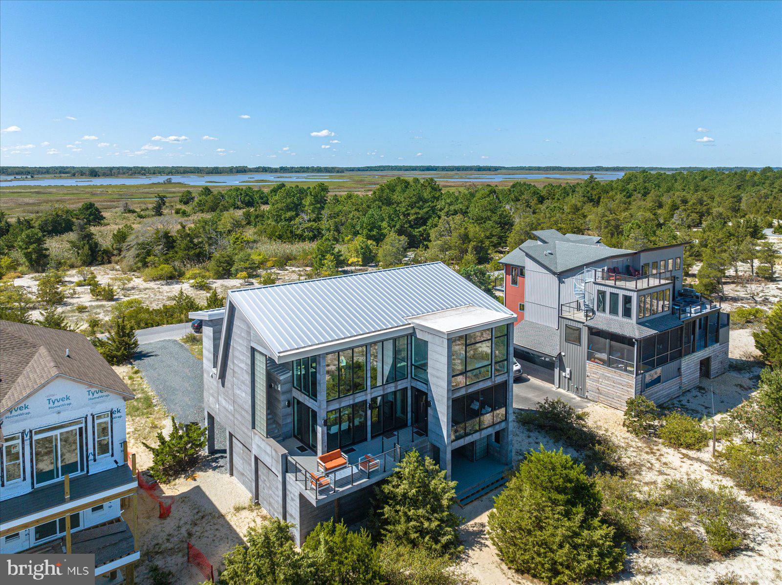 BACK BAY COVE - Residential