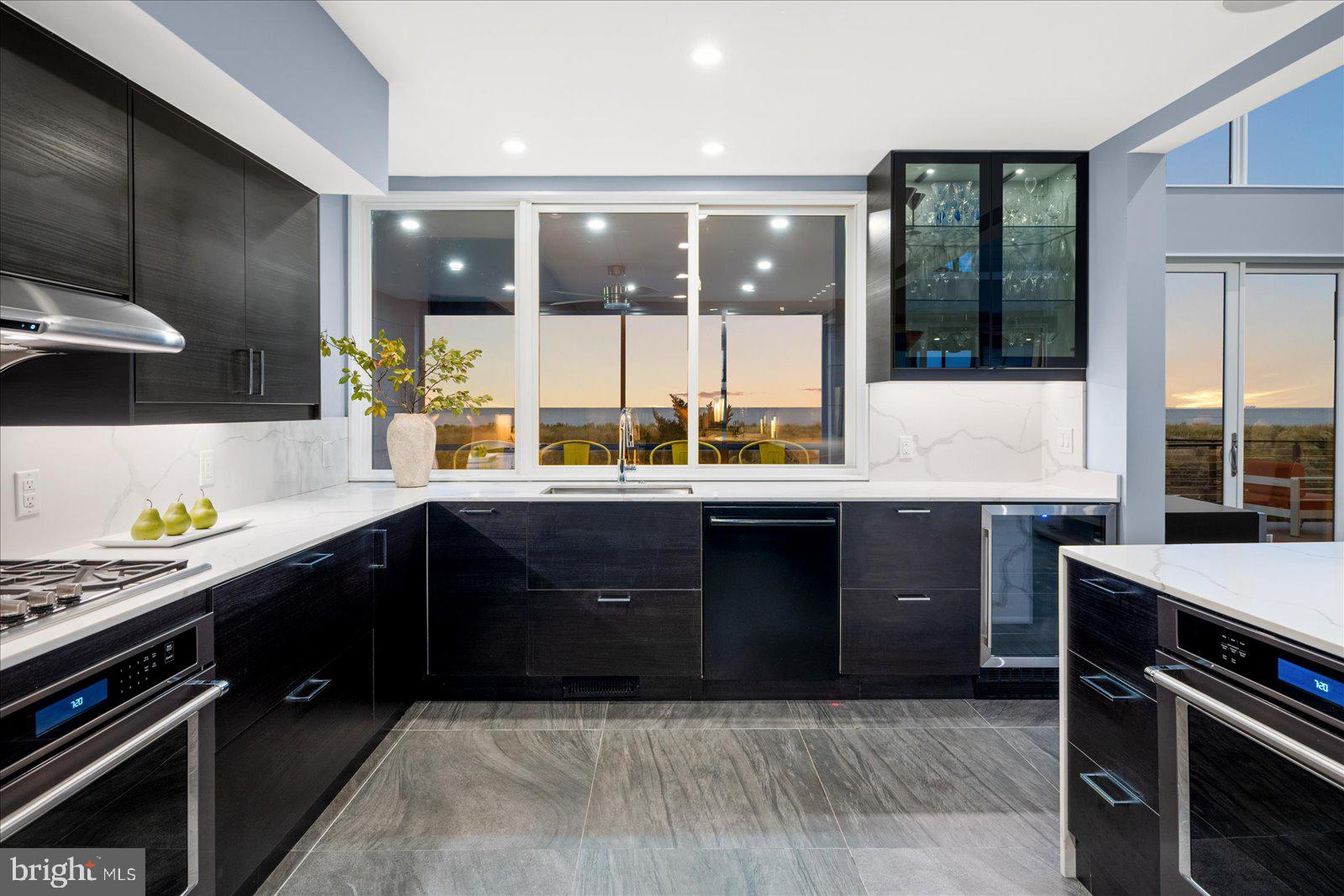 BACK BAY COVE - Residential