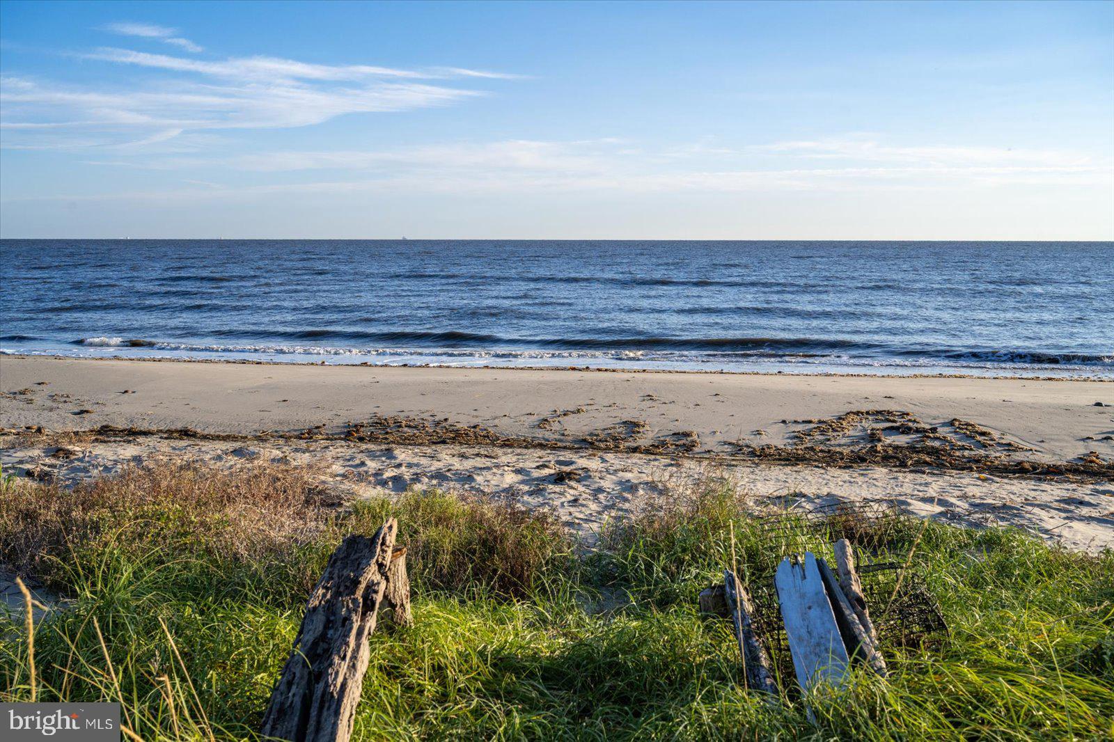 BACK BAY COVE - Residential