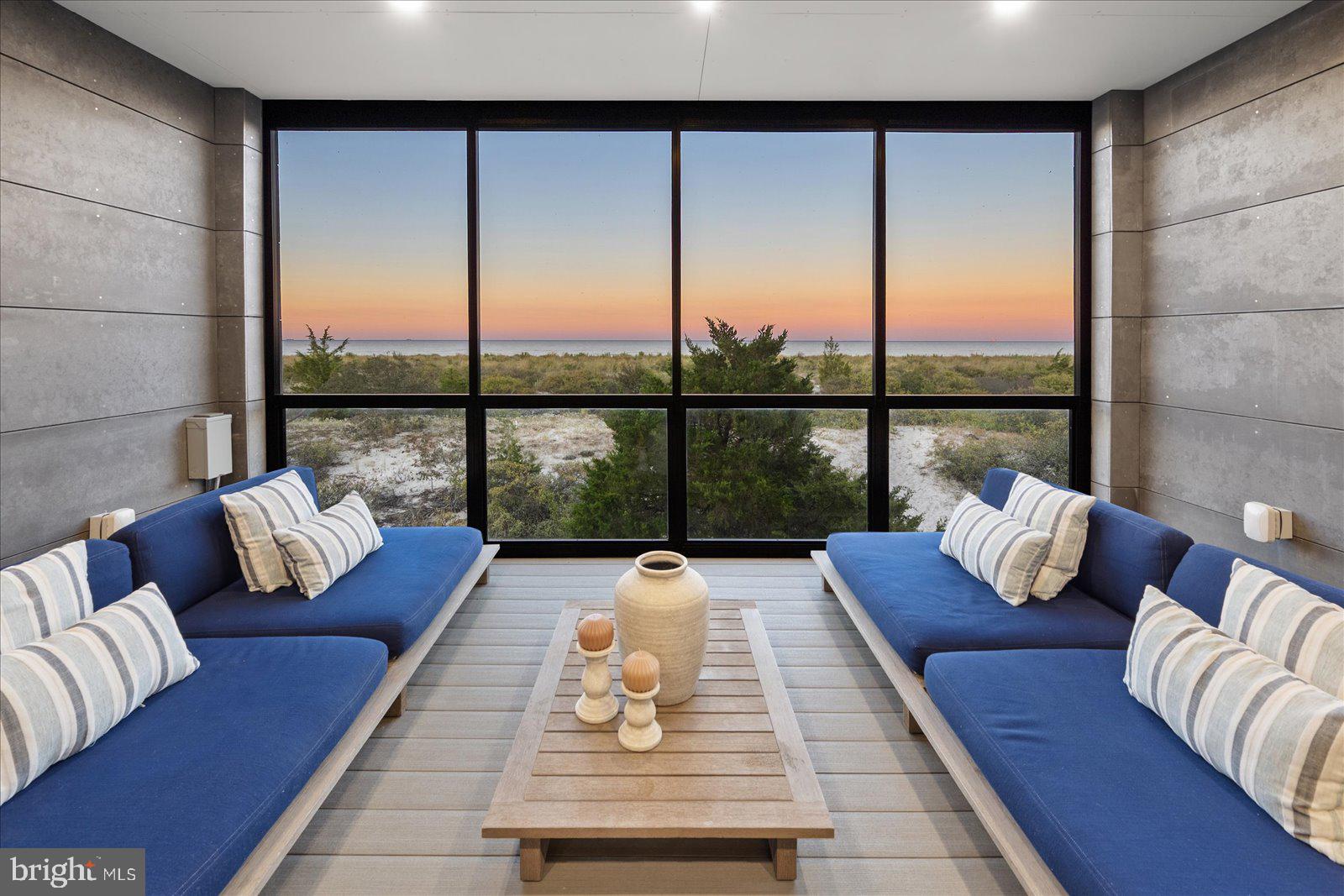 BACK BAY COVE - Residential