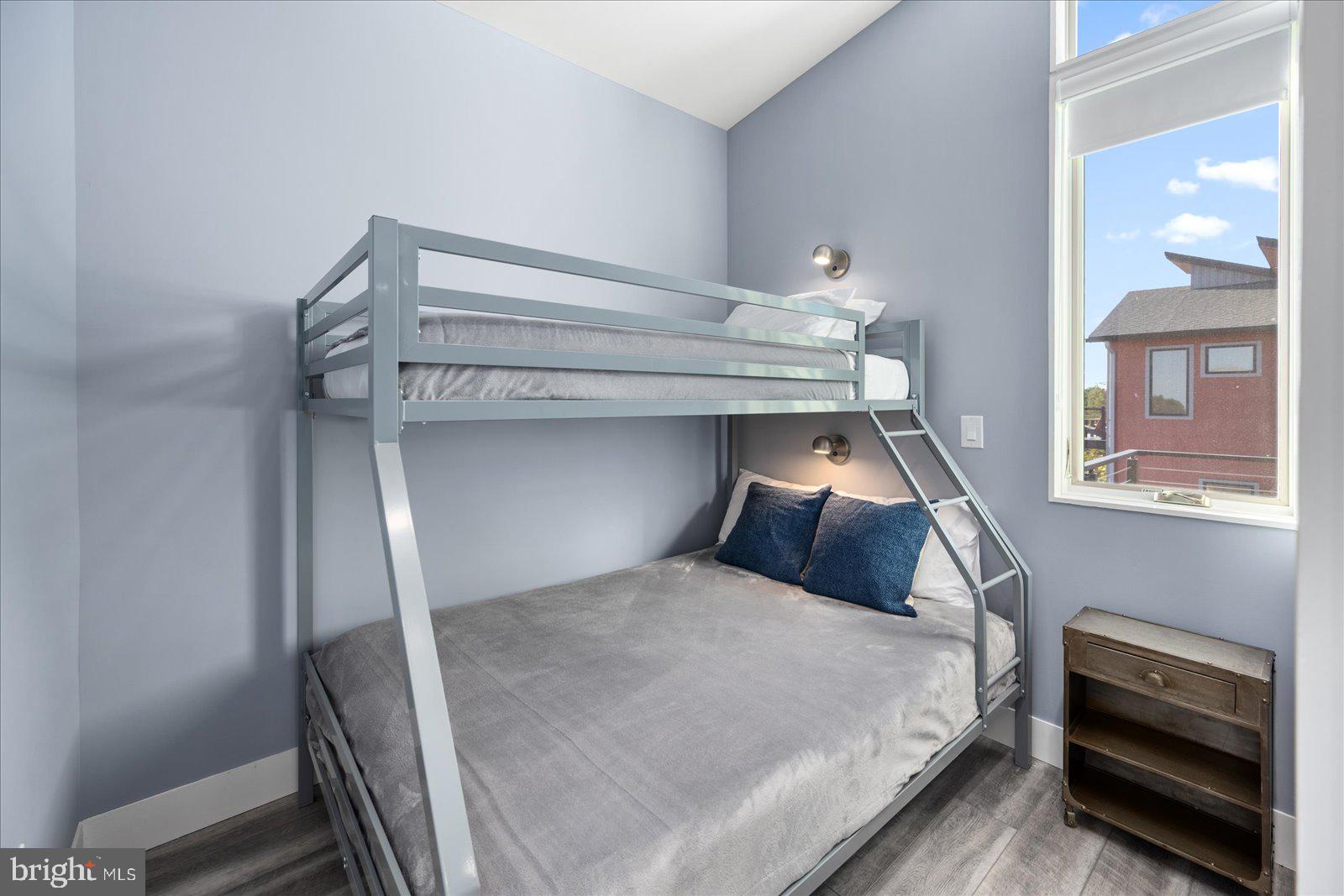 BACK BAY COVE - Residential