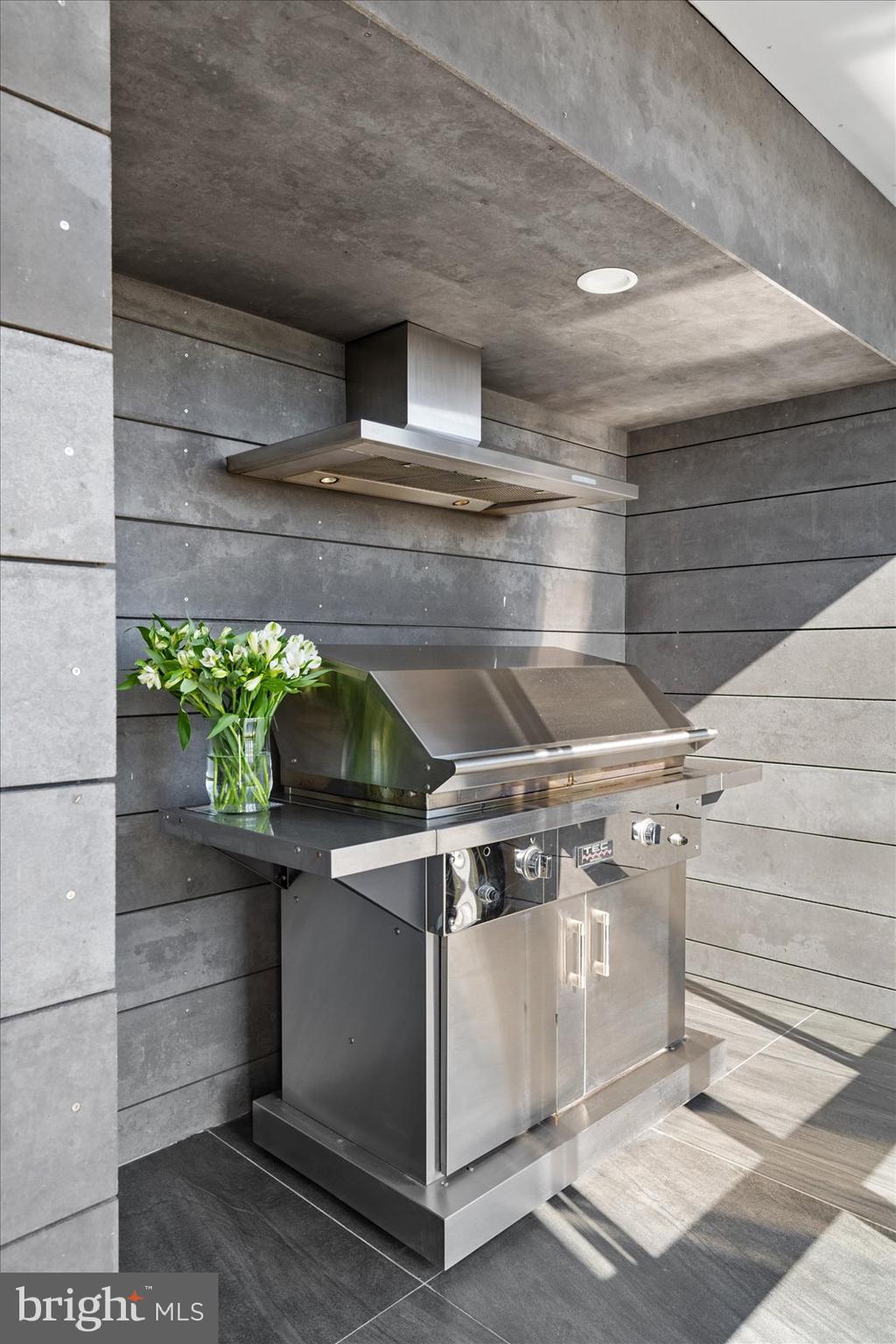 BACK BAY COVE - Residential