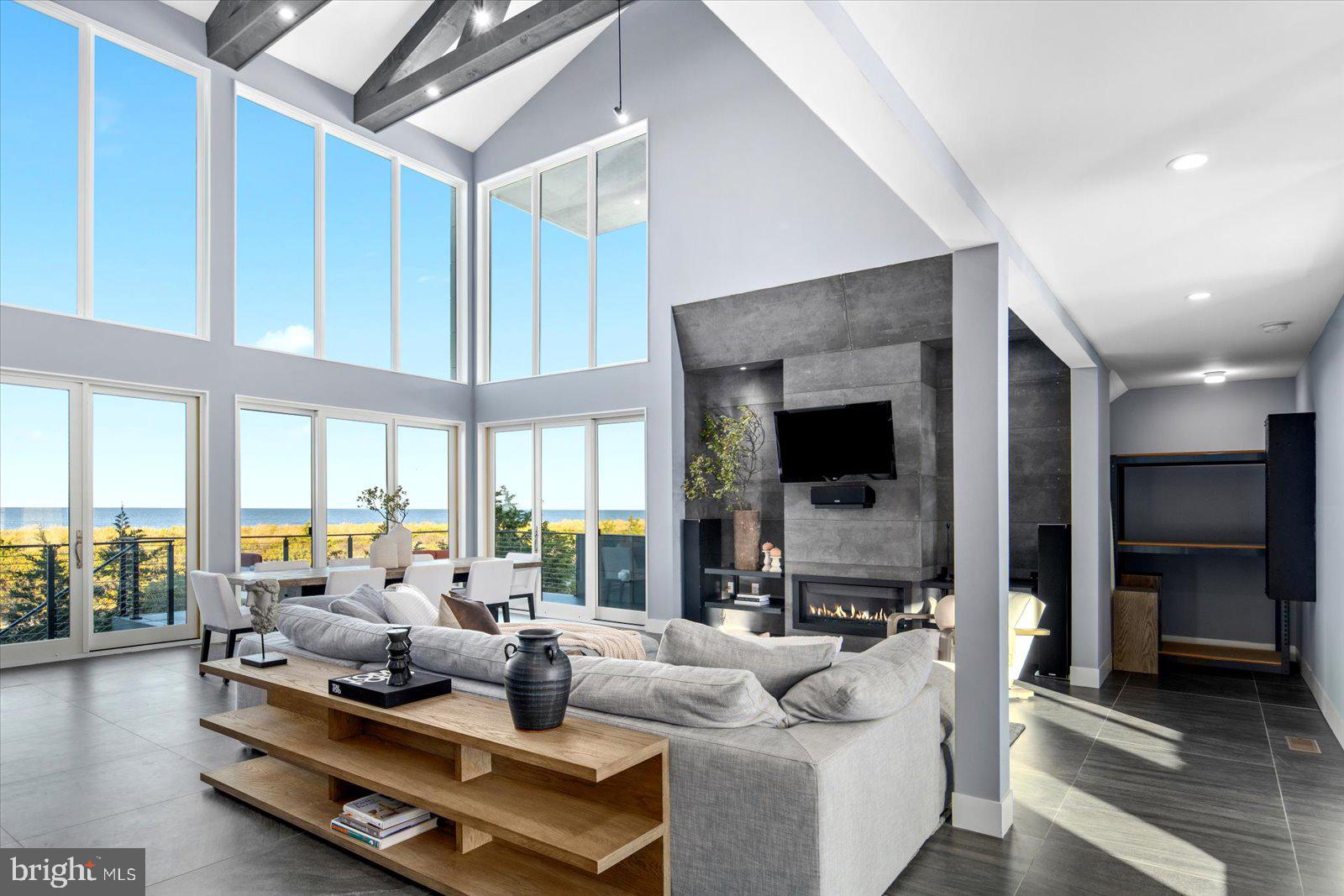 BACK BAY COVE - Residential