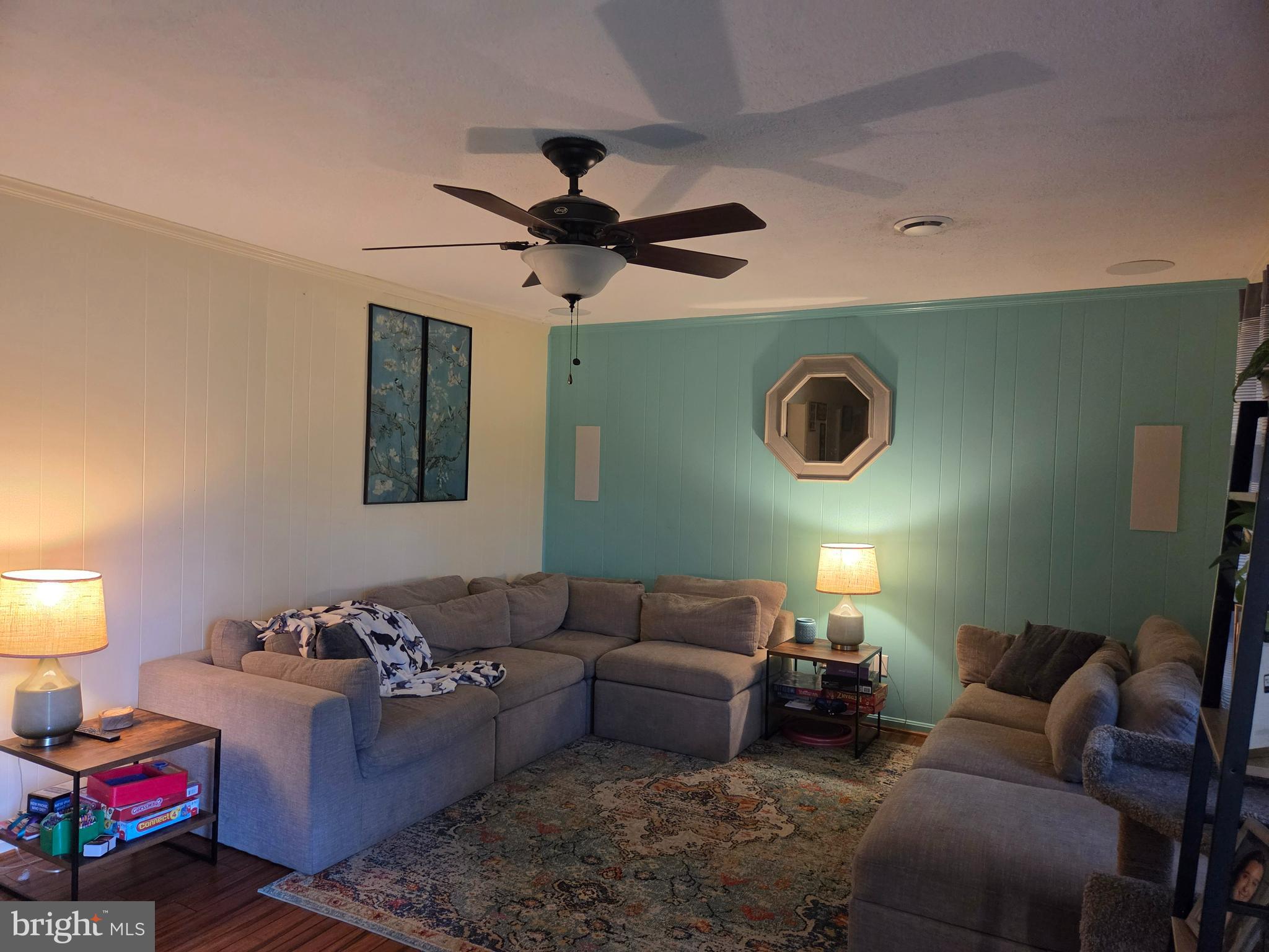 WOODSIDE - Residential