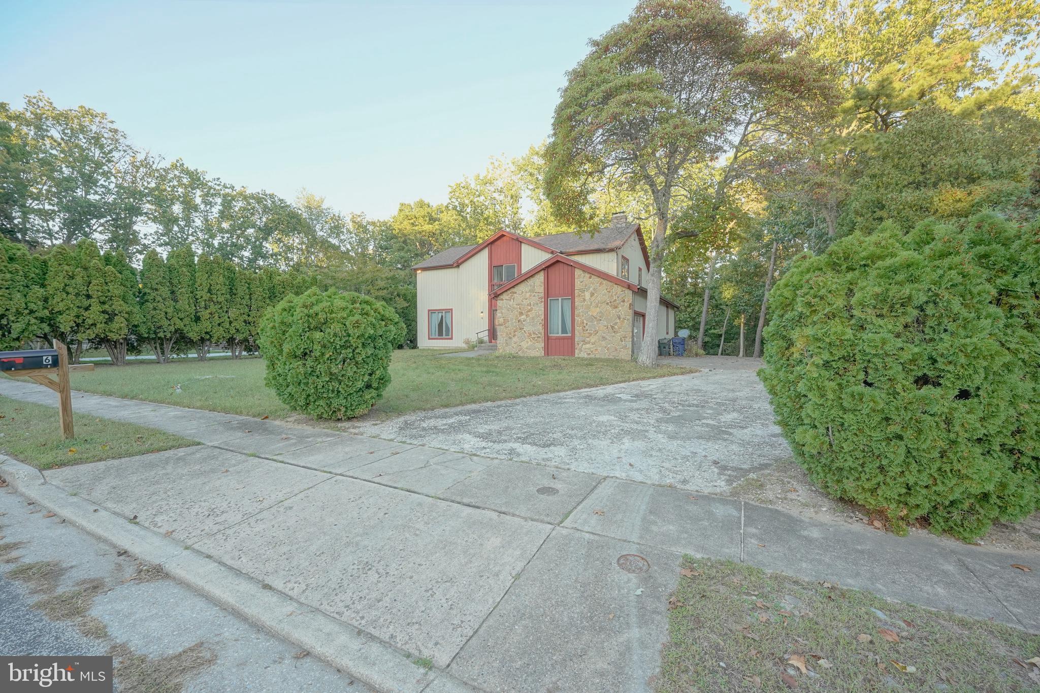 6 ASHBROOKE DRIVE