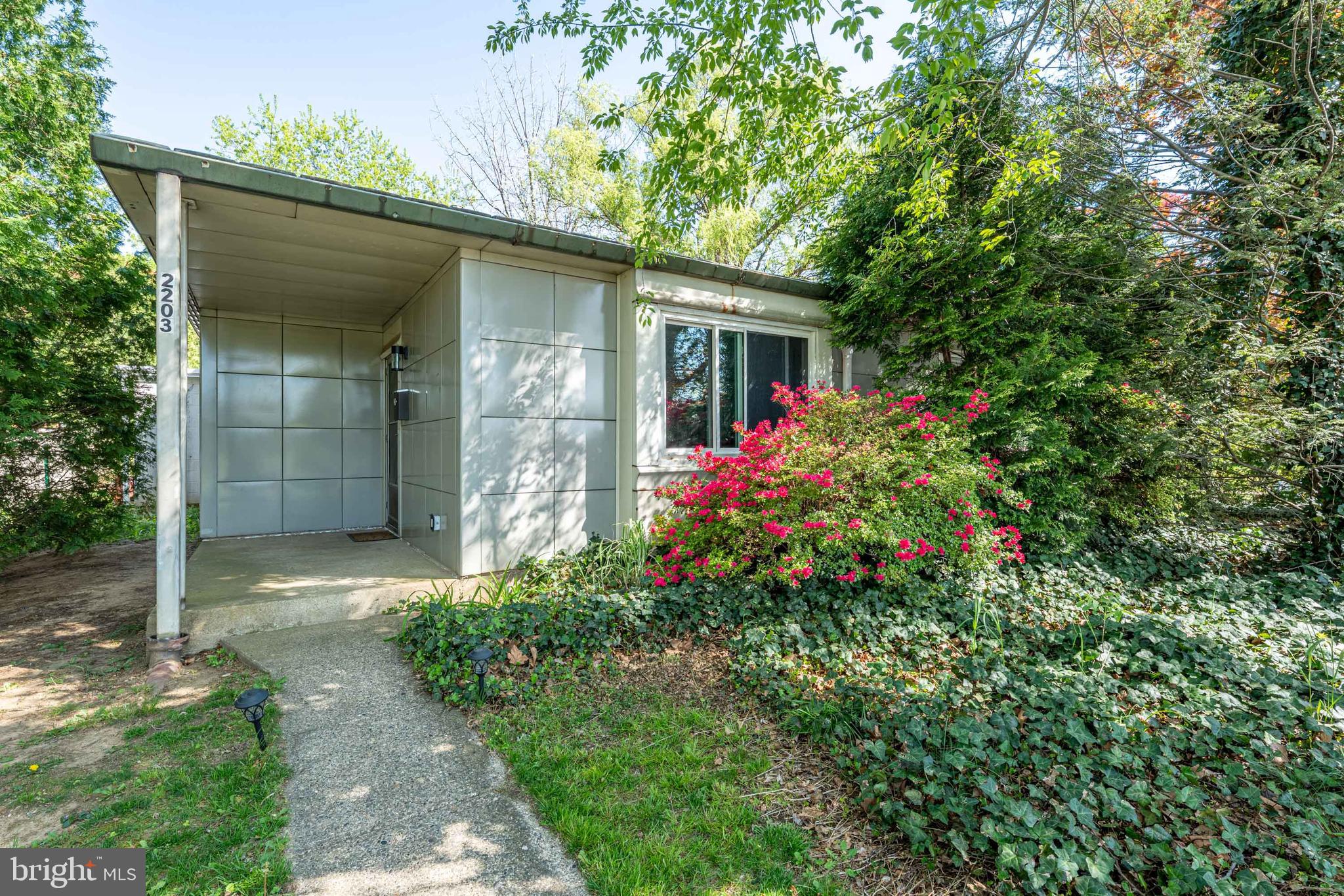 COLLEGE HEIGHTS - Residential