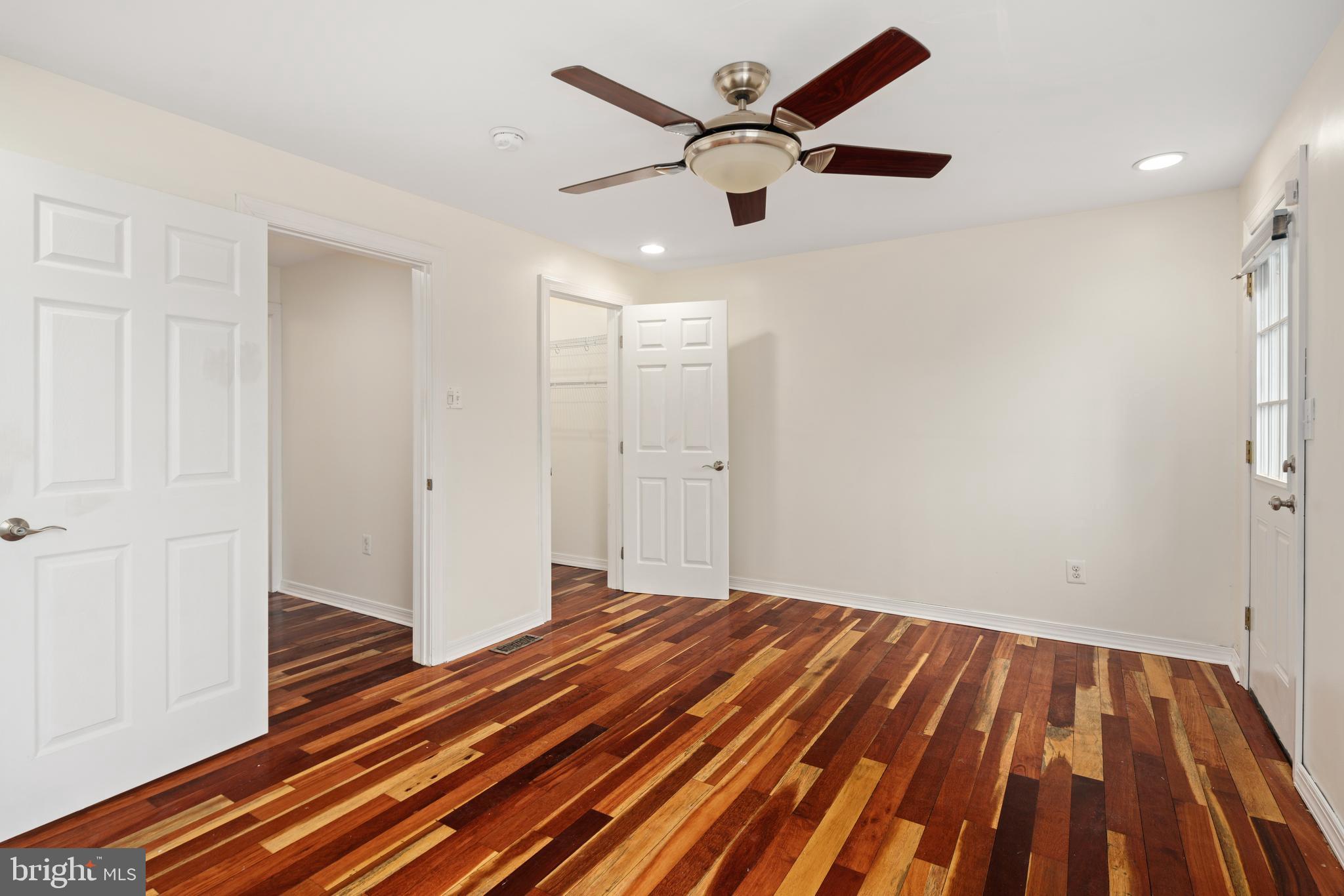 LOGAN SQUARE - Residential Lease
