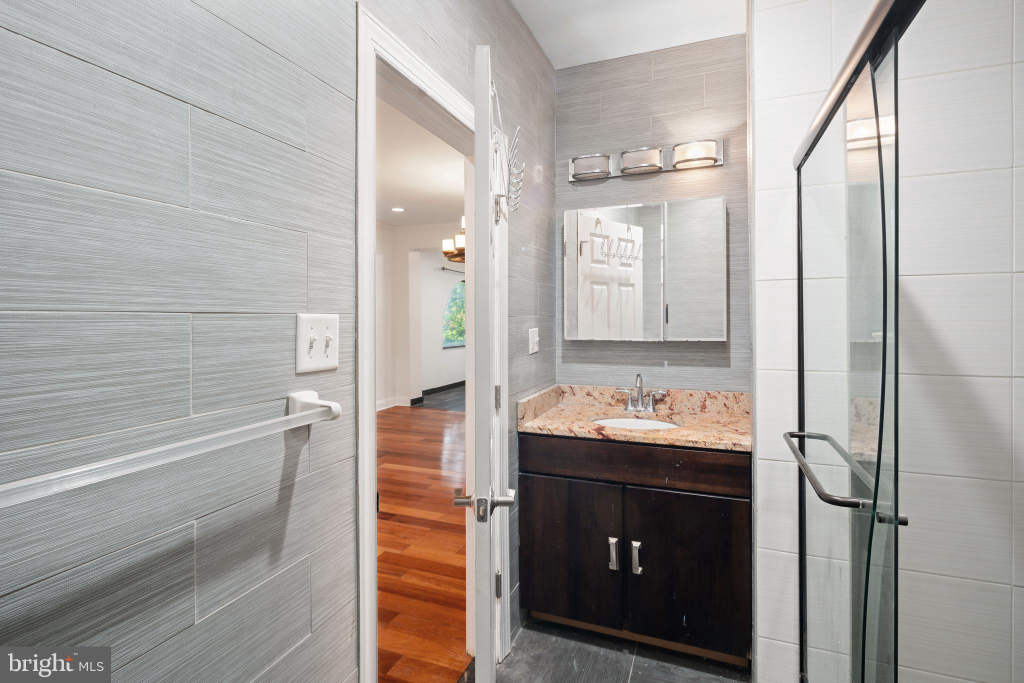 LOGAN SQUARE - Residential Lease