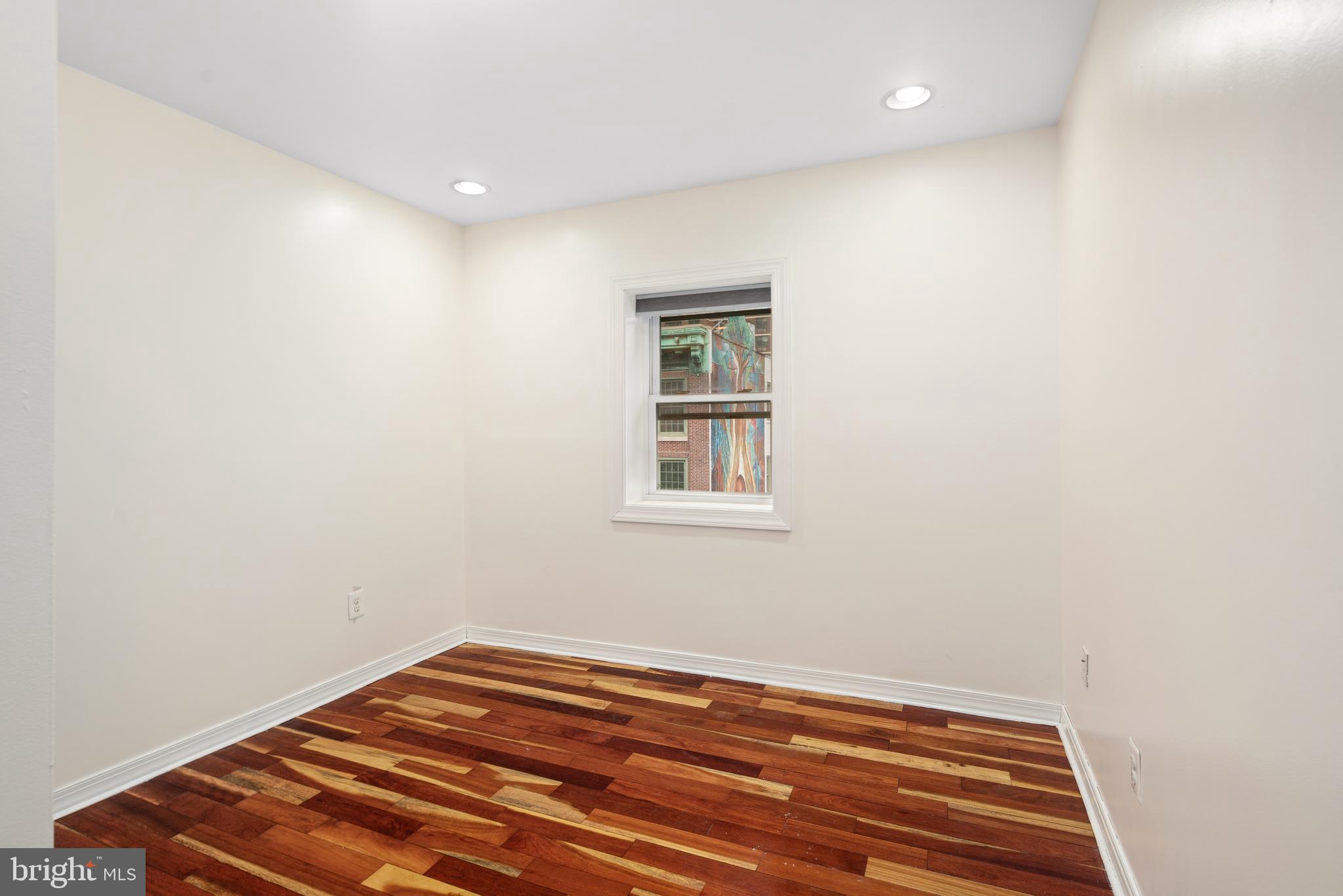 LOGAN SQUARE - Residential Lease