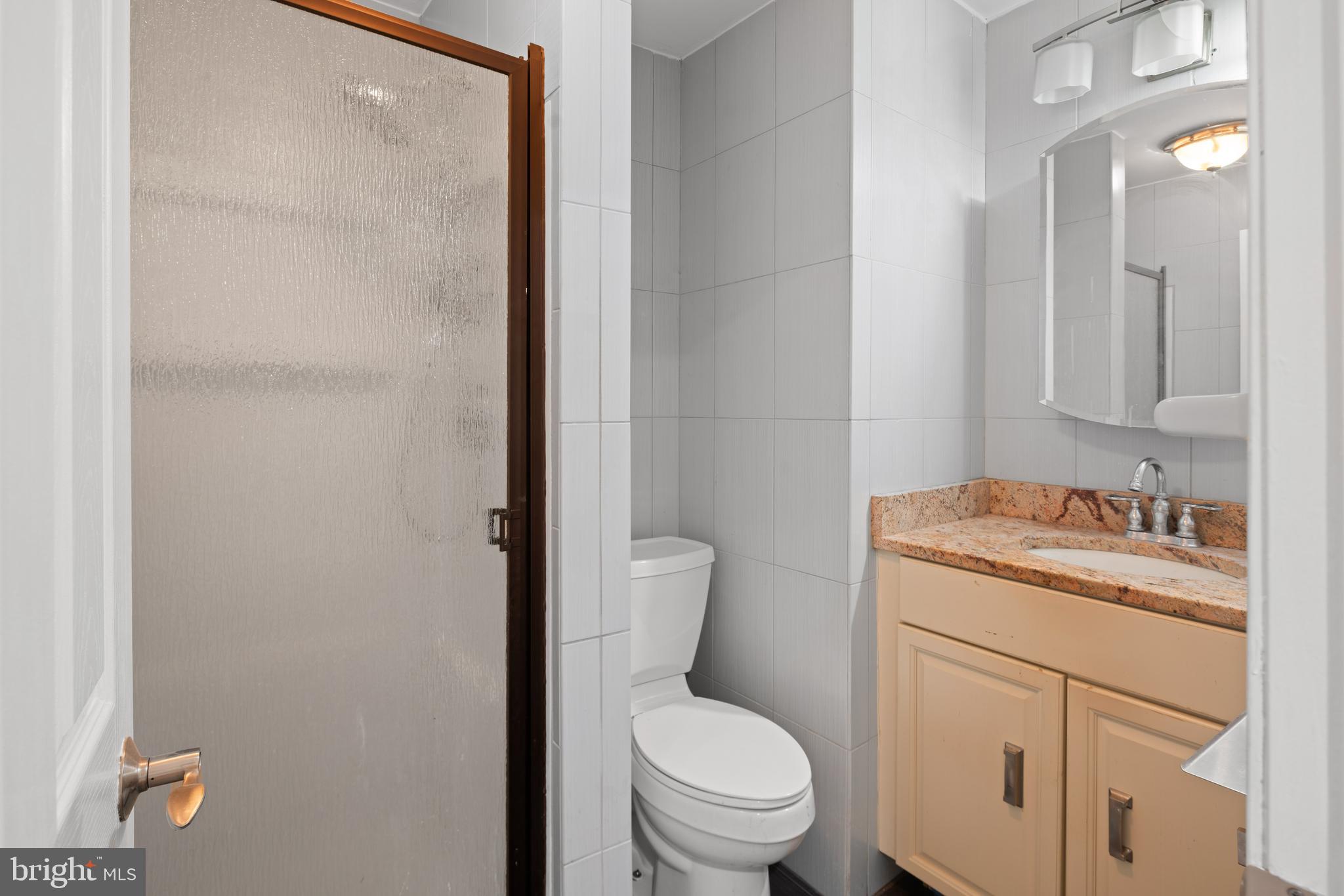 LOGAN SQUARE - Residential Lease