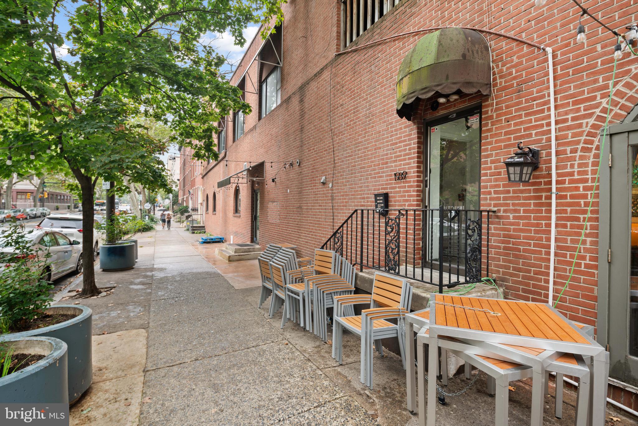 LOGAN SQUARE - Residential Lease