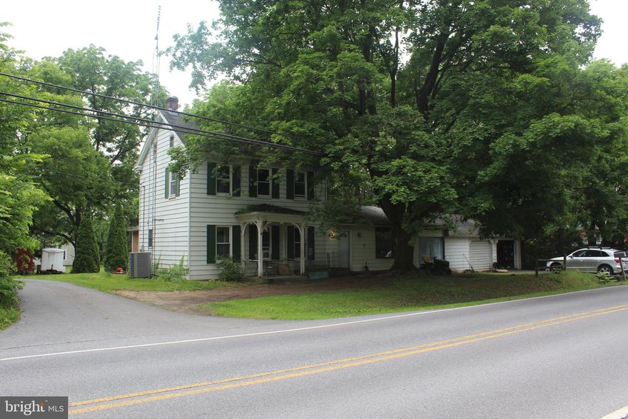 Call and make your appointment today!!! This Single family home has alot to offer and so much potential. This is a value-add property with a great floor plan. It's in a ideal  location being 5 minutes from the highway,shopping and restaurants.