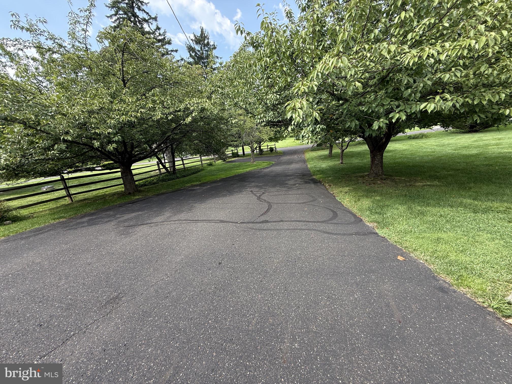 1484 GRASSHOPPER ROAD