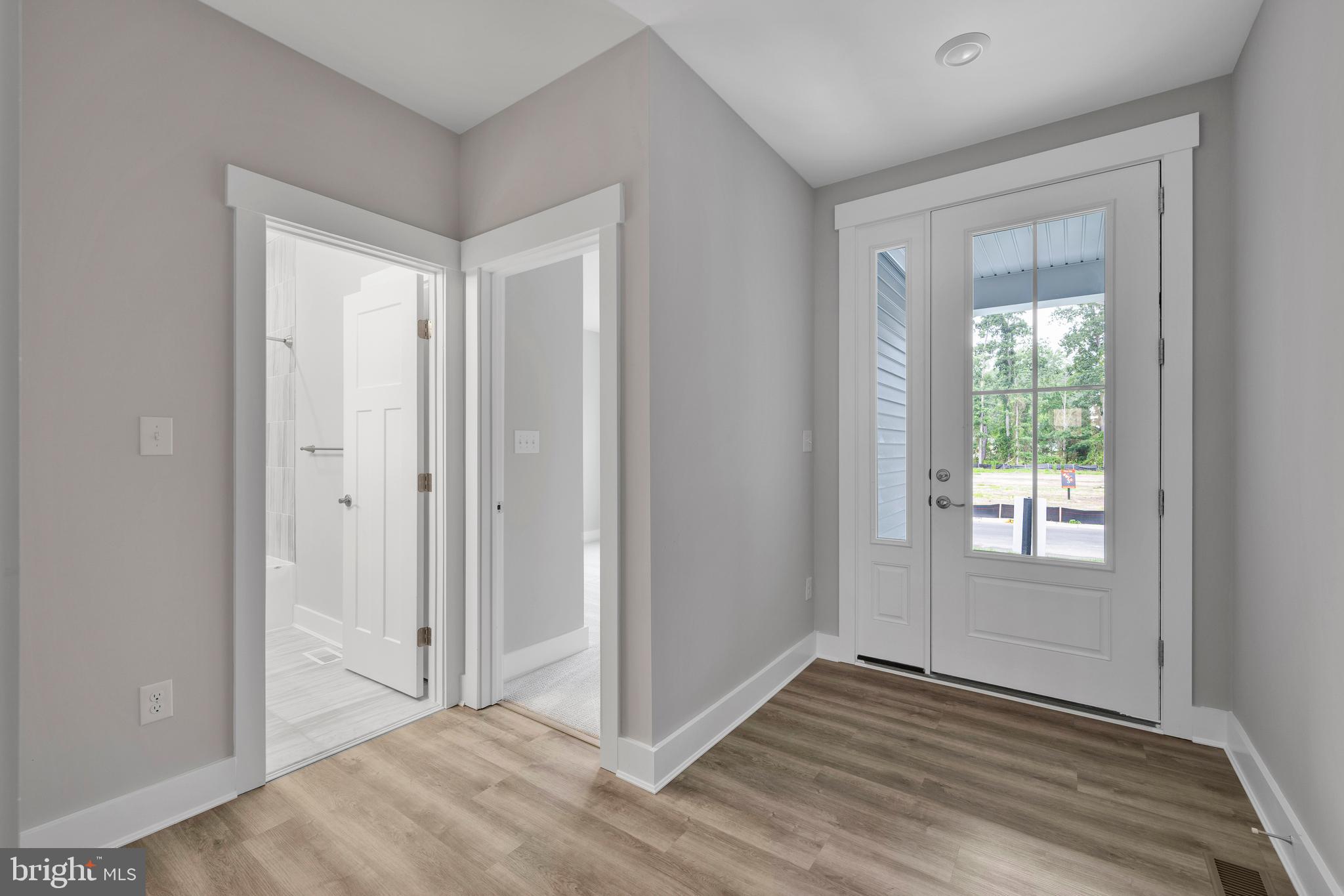 THE KNOLL AT IRONS LANE - Residential