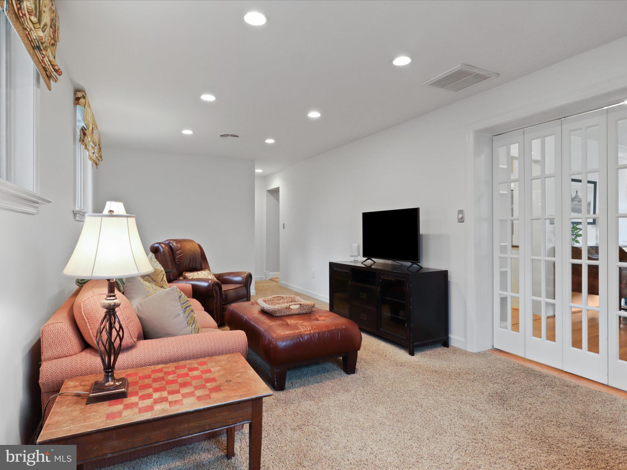 GARDEN CITY - Residential