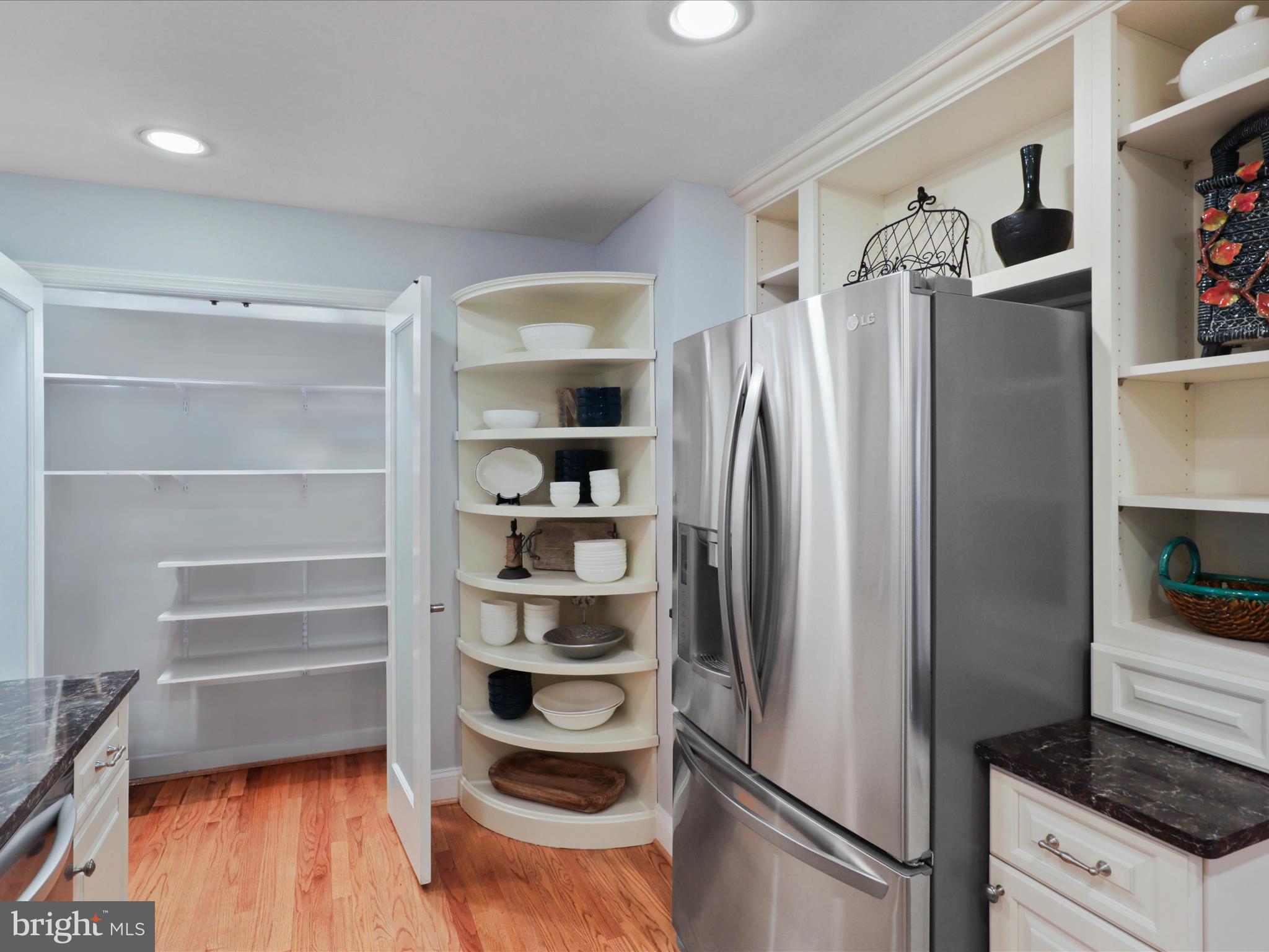 GARDEN CITY - Residential