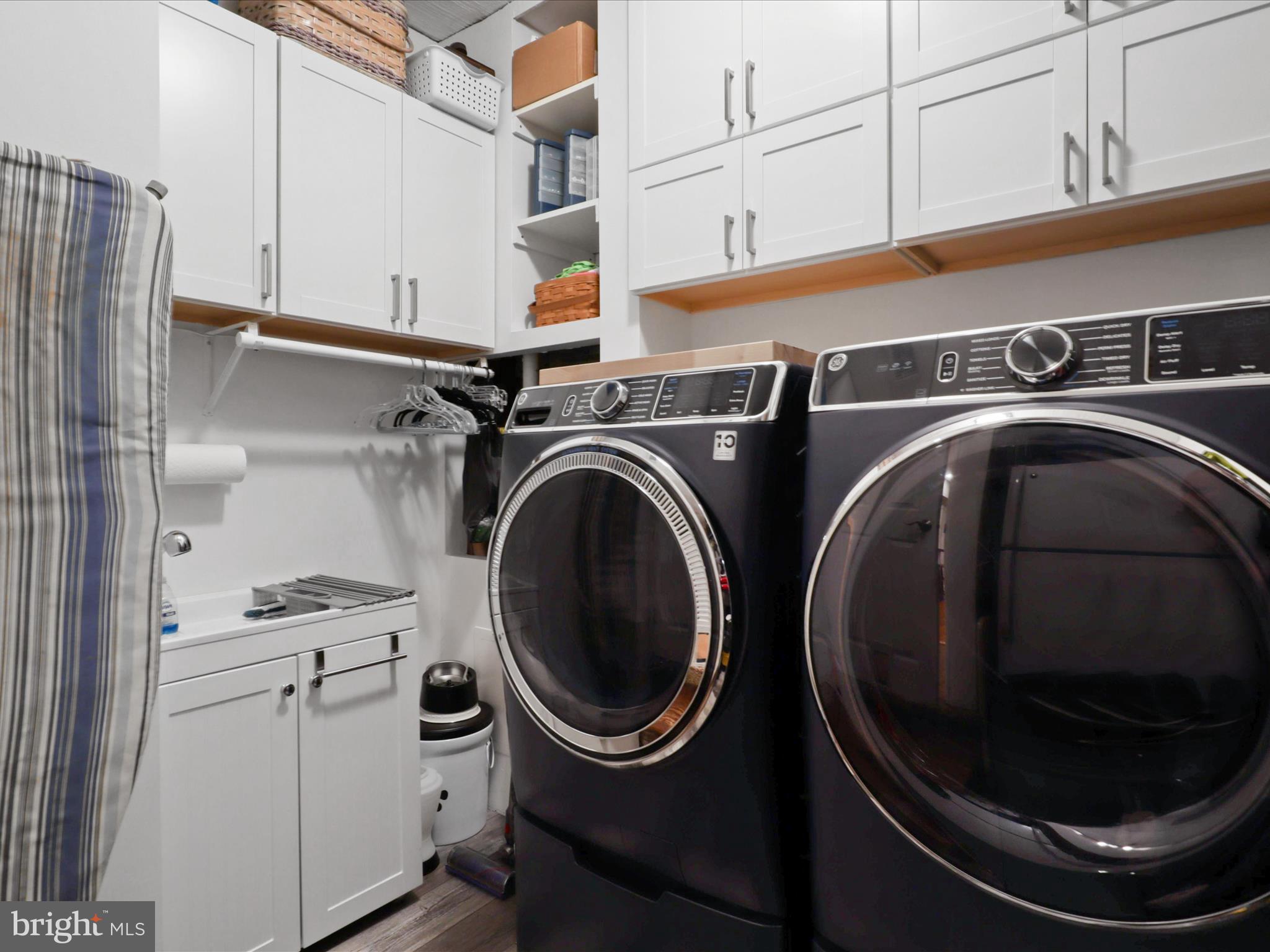 GARDEN CITY - Residential