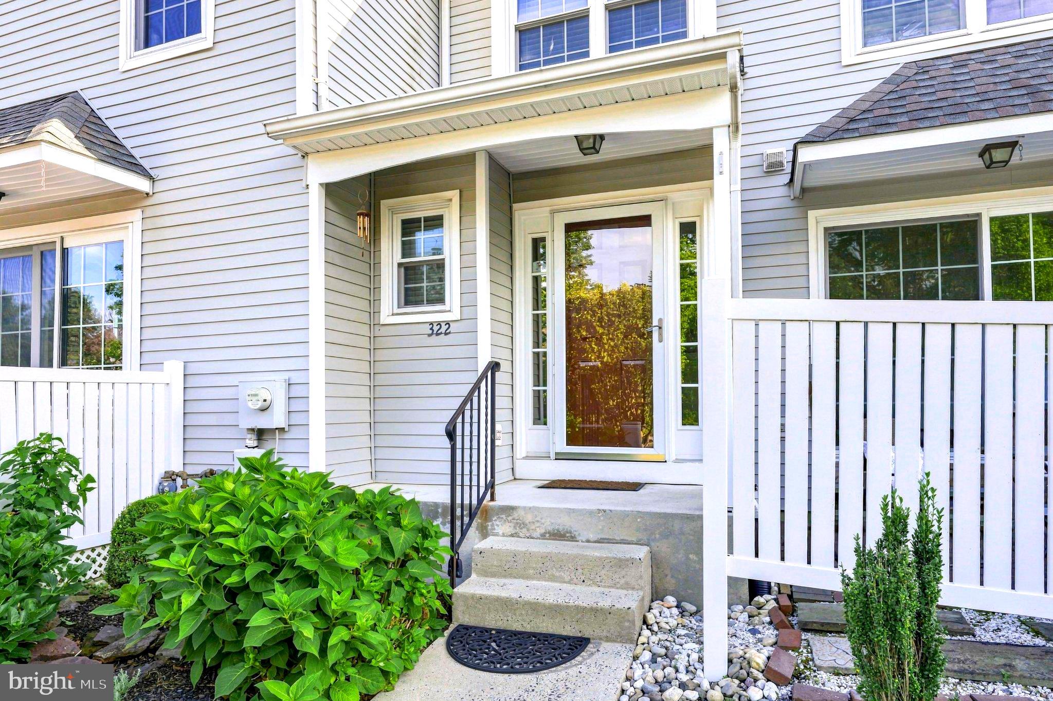 322 EAGLE CT 206