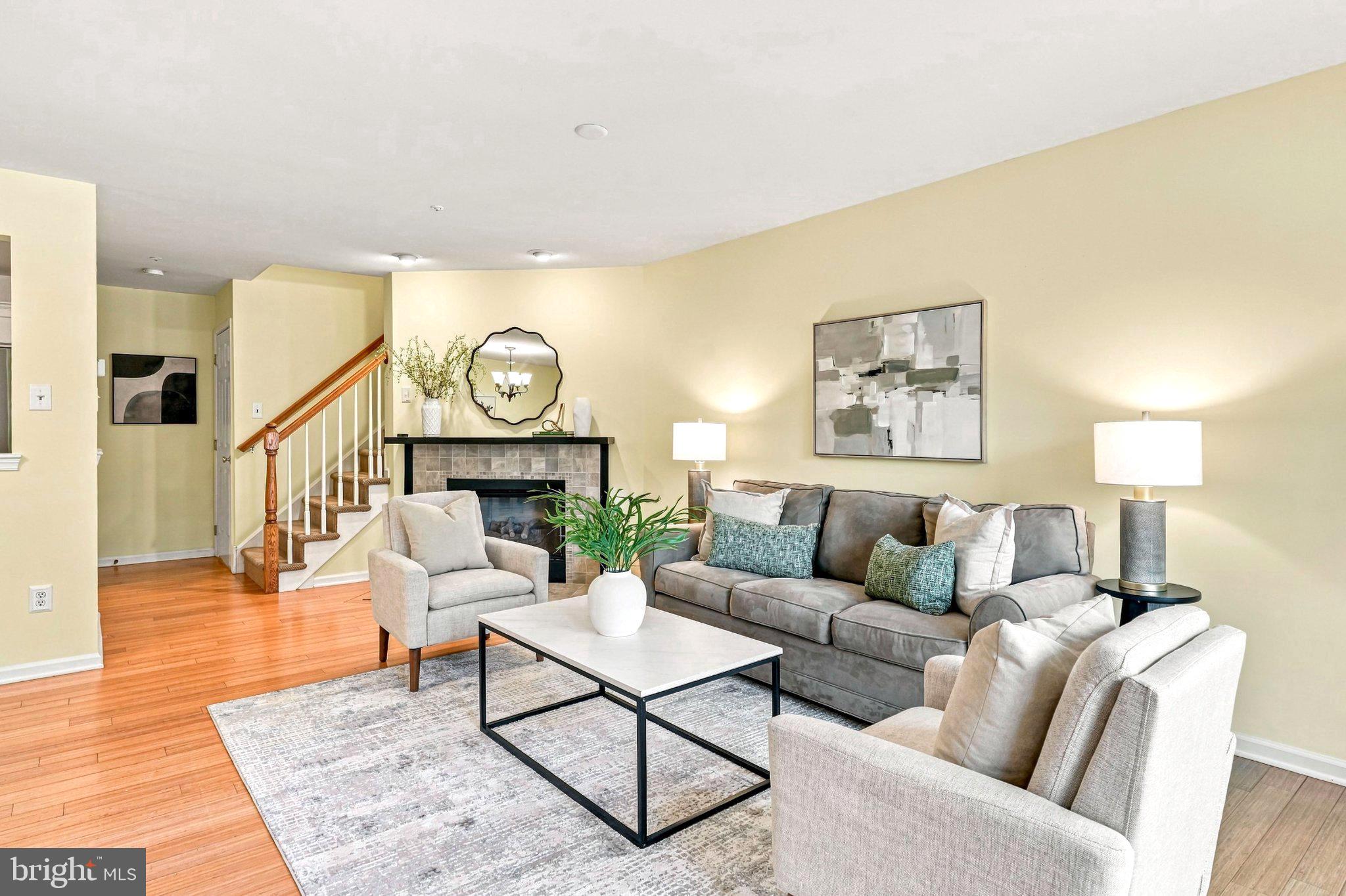 322 EAGLE CT 206