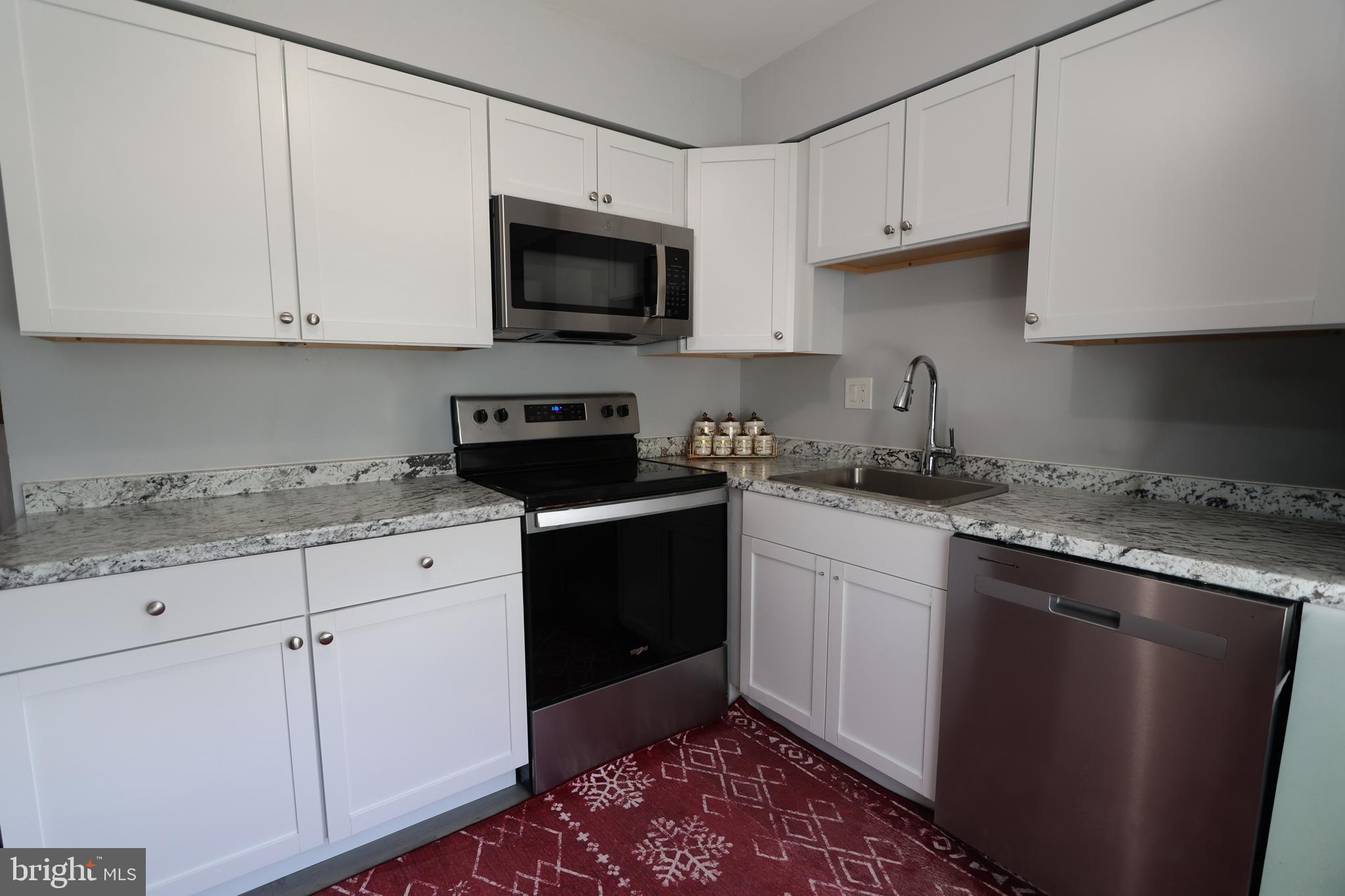 PINEWOOD SOUTH - Residential