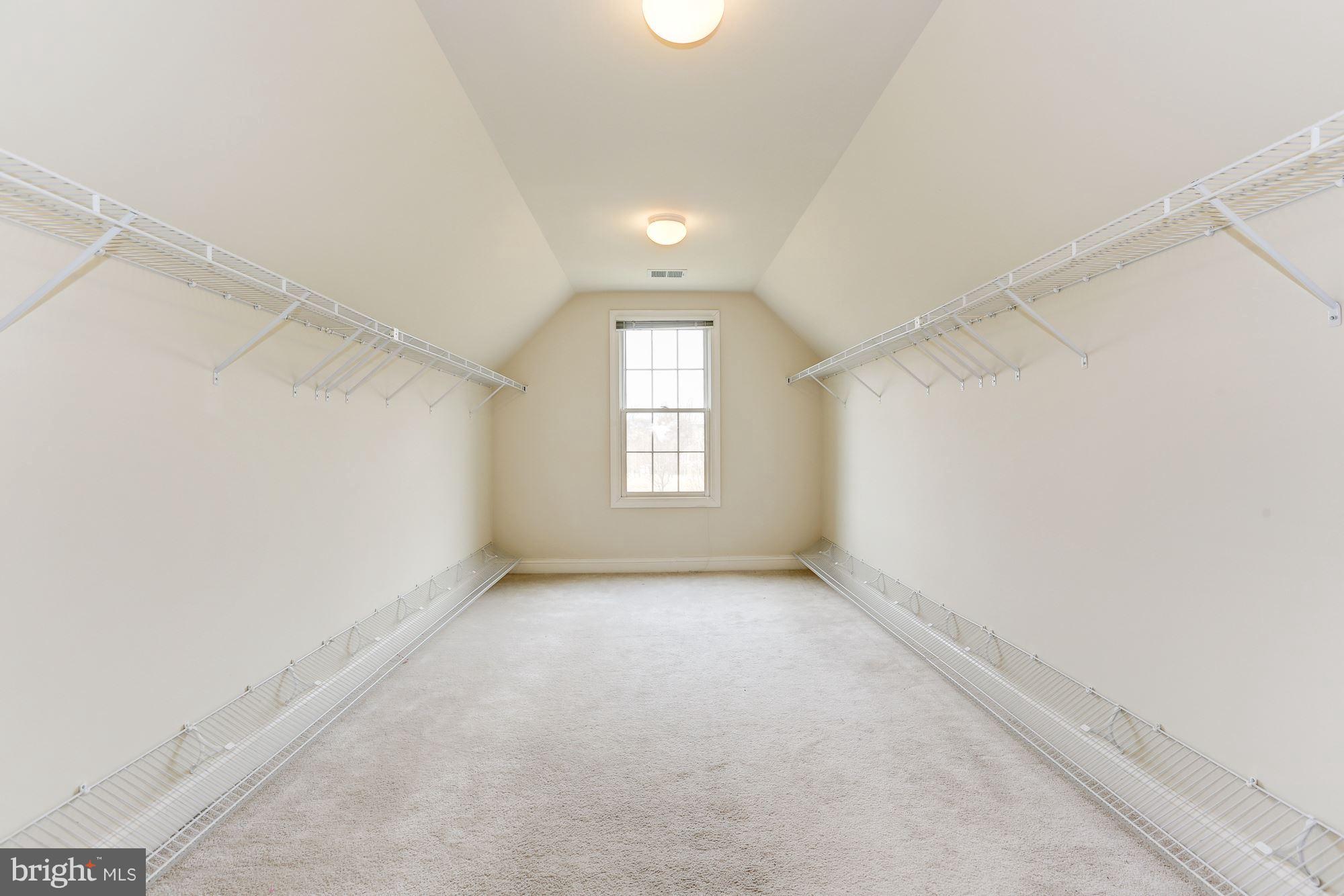 BROOKEFIELD - Residential