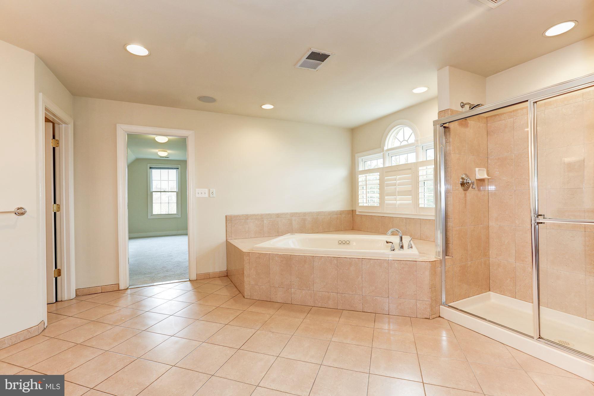 BROOKEFIELD - Residential