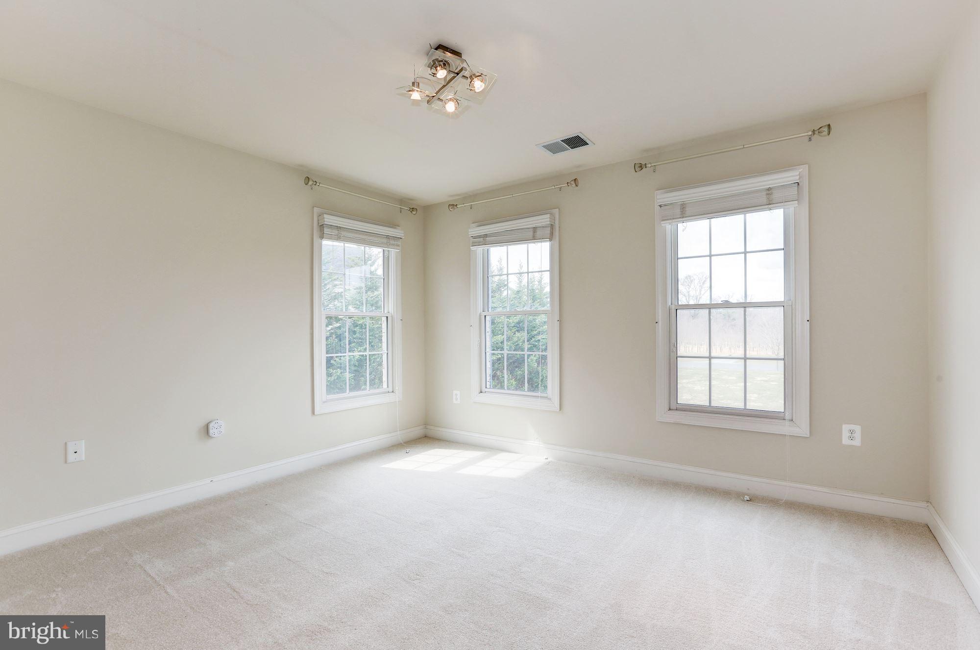 BROOKEFIELD - Residential