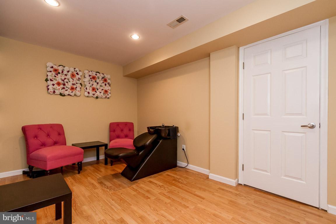 RIVERSIDE VILLAGES - Residential