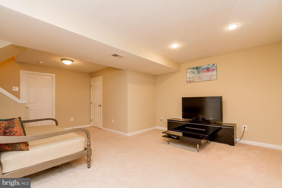 RIVERSIDE VILLAGES - Residential