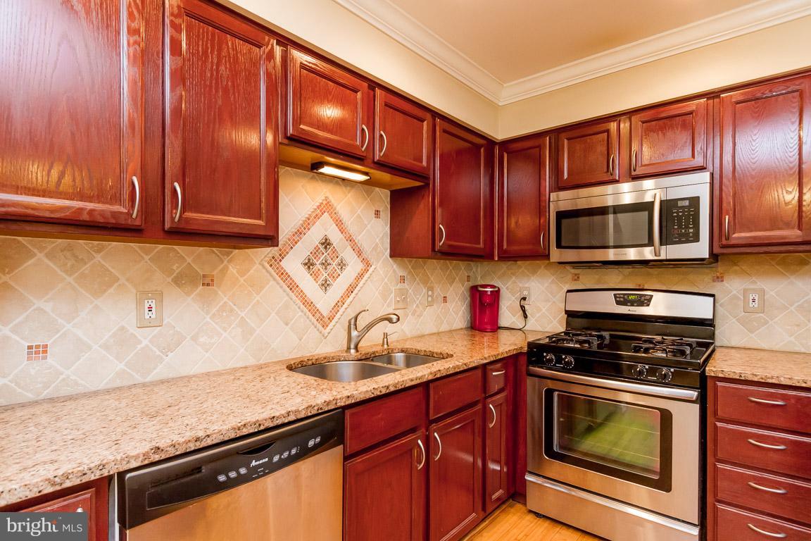 RIVERSIDE VILLAGES - Residential