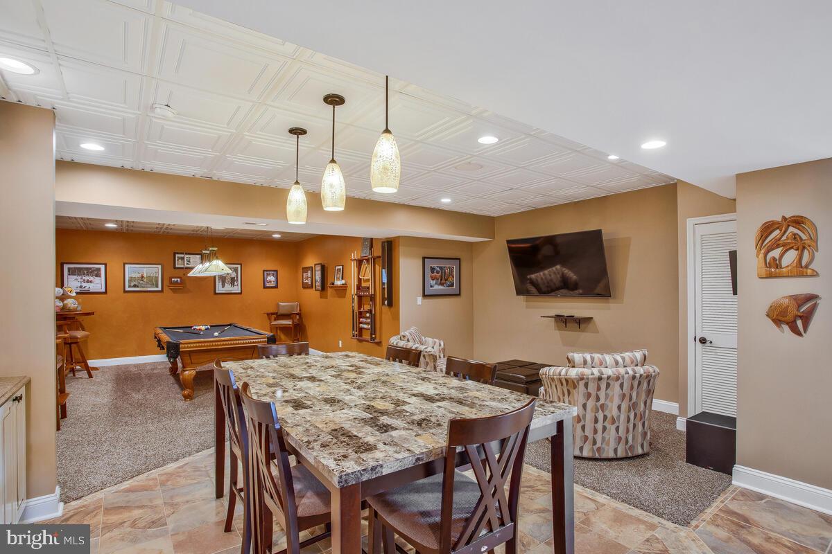 LAKEWOOD - Residential