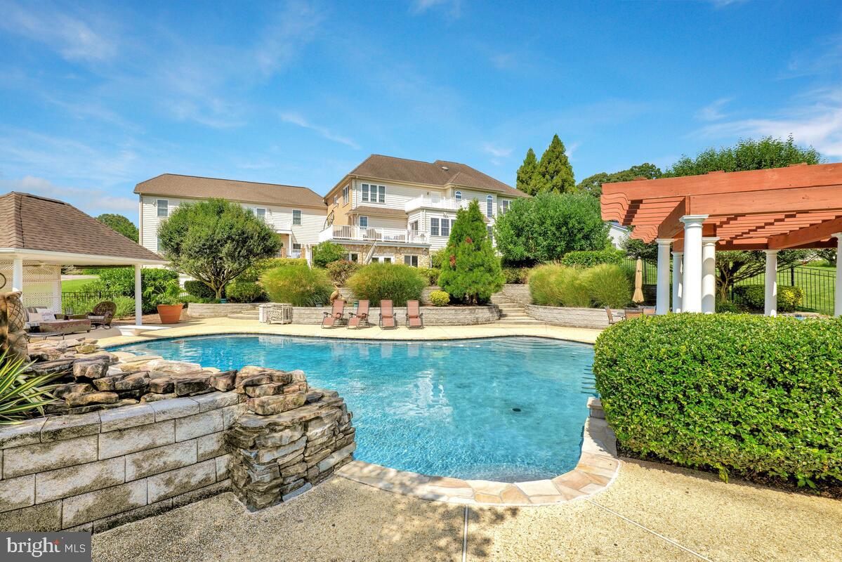 LAKEWOOD - Residential