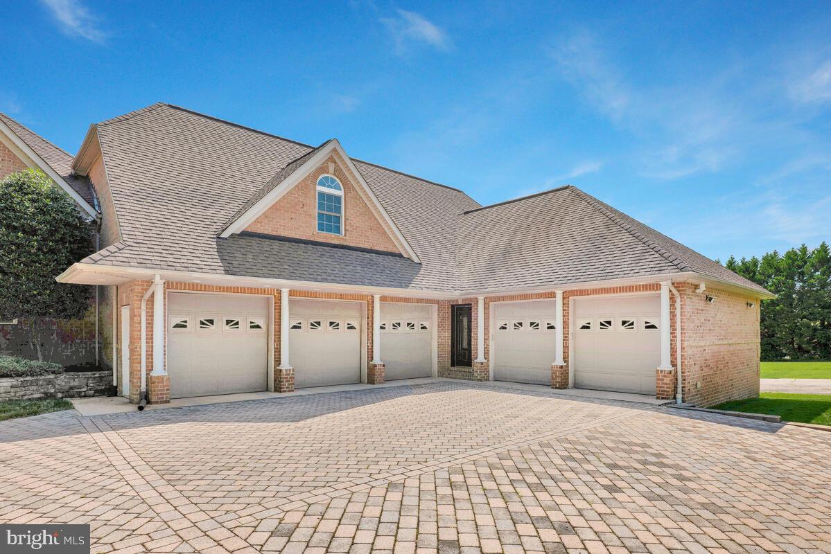 LAKEWOOD - Residential