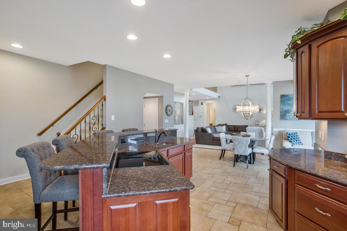 LAKEWOOD - Residential