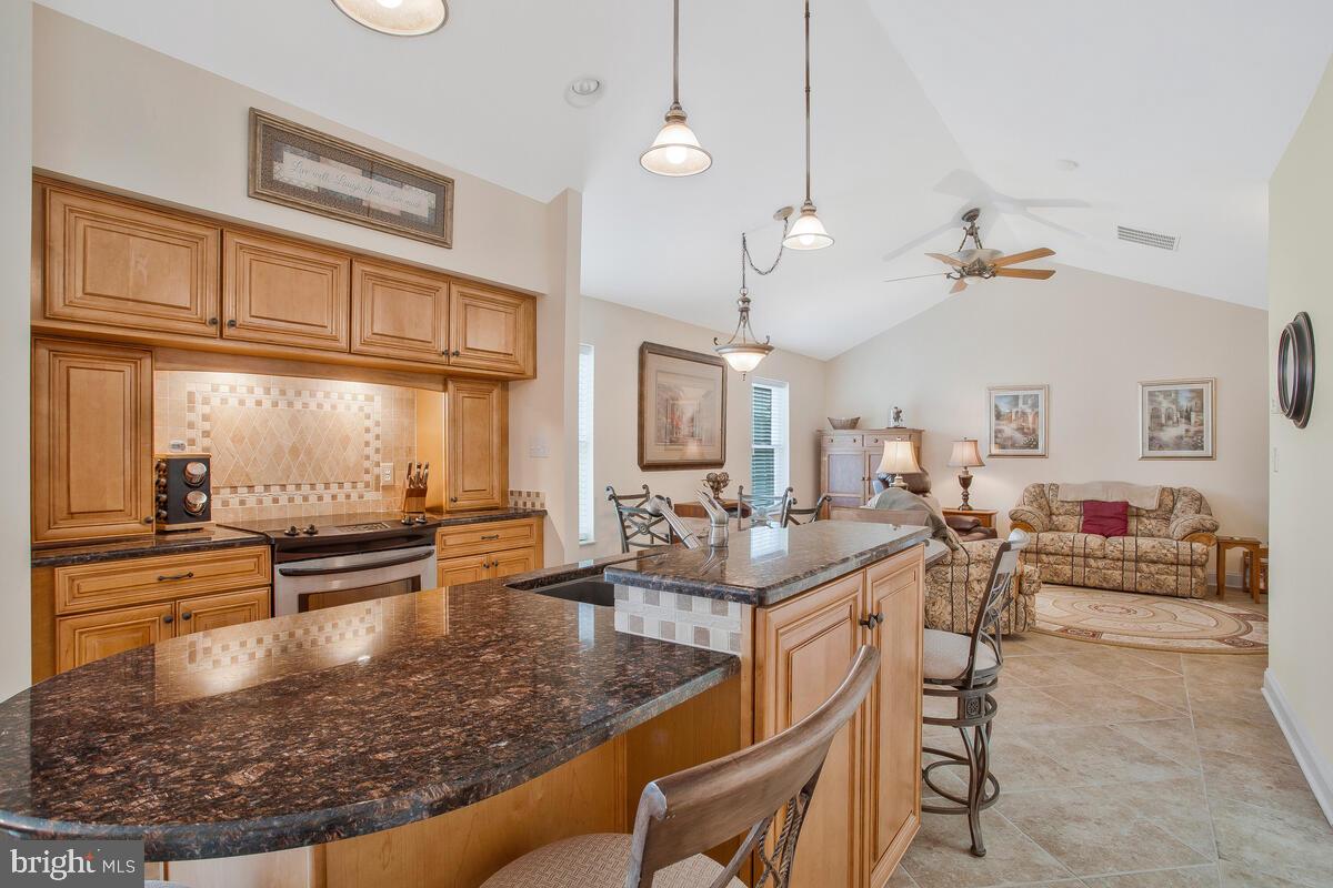 LAKEWOOD - Residential