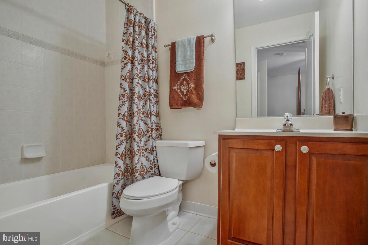 LAKEWOOD - Residential