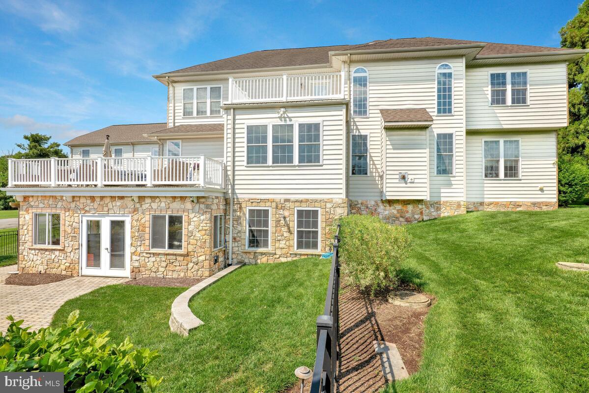 LAKEWOOD - Residential