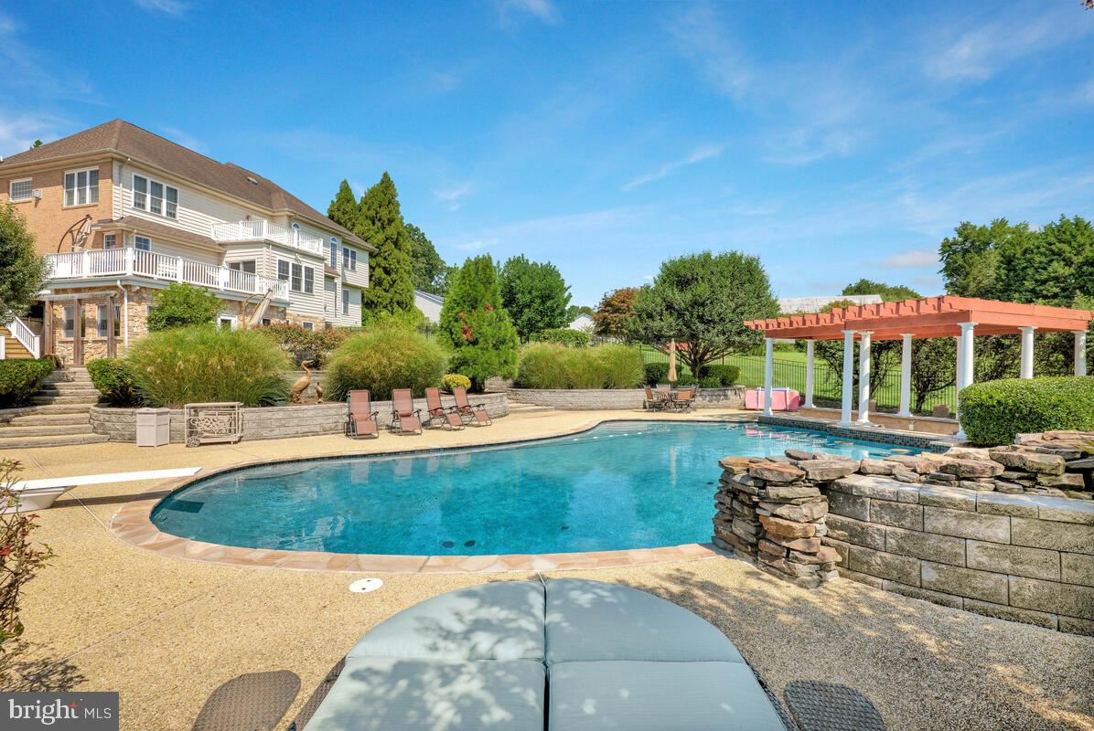 LAKEWOOD - Residential