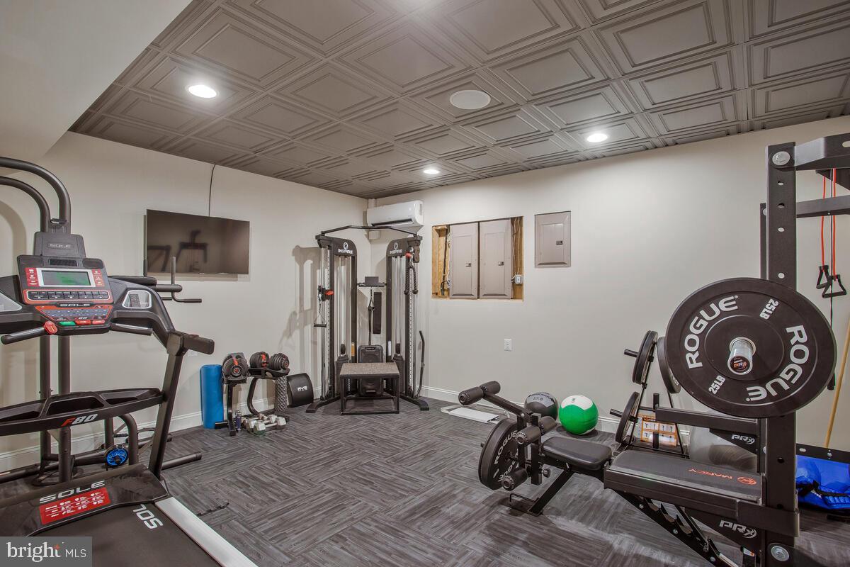 LAKEWOOD - Residential