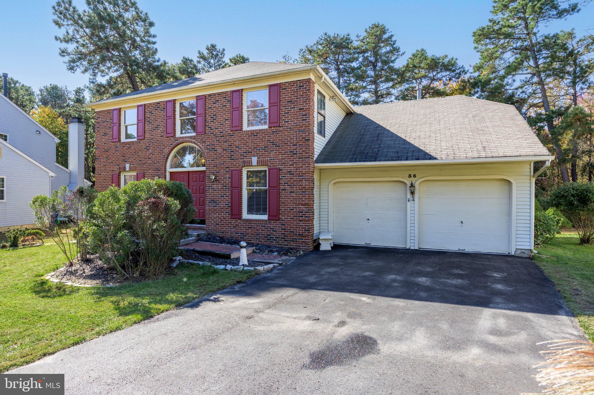 36 PICADILLY CIRCLE