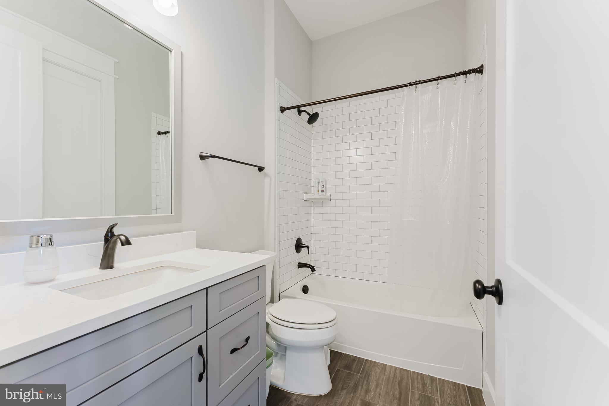 KENT GARDENS - Residential