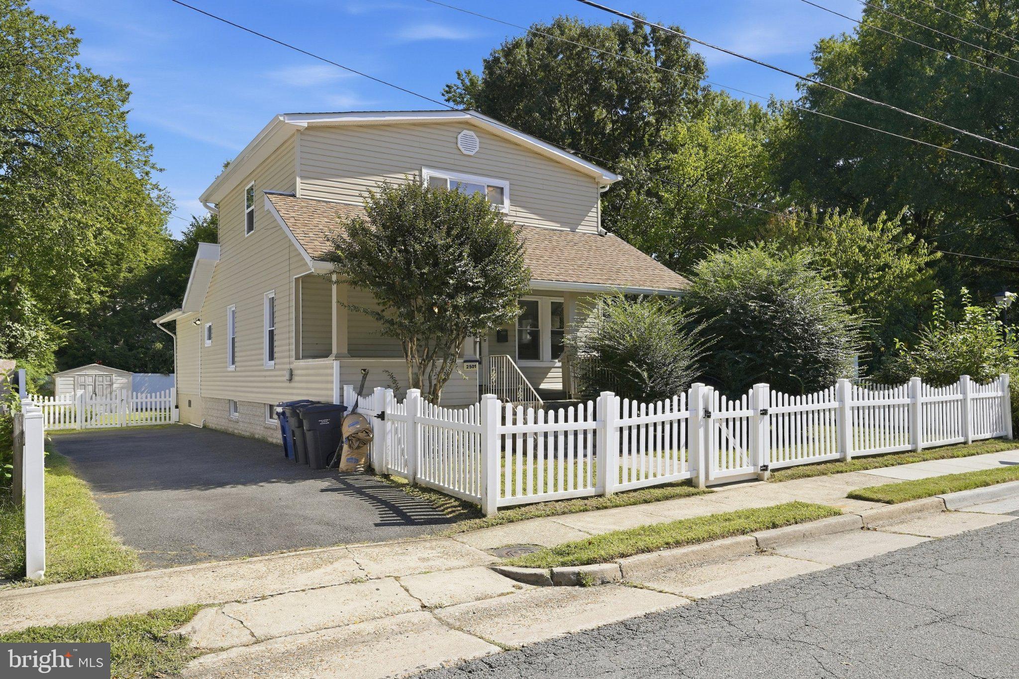 2501 DEWITT AVENUE