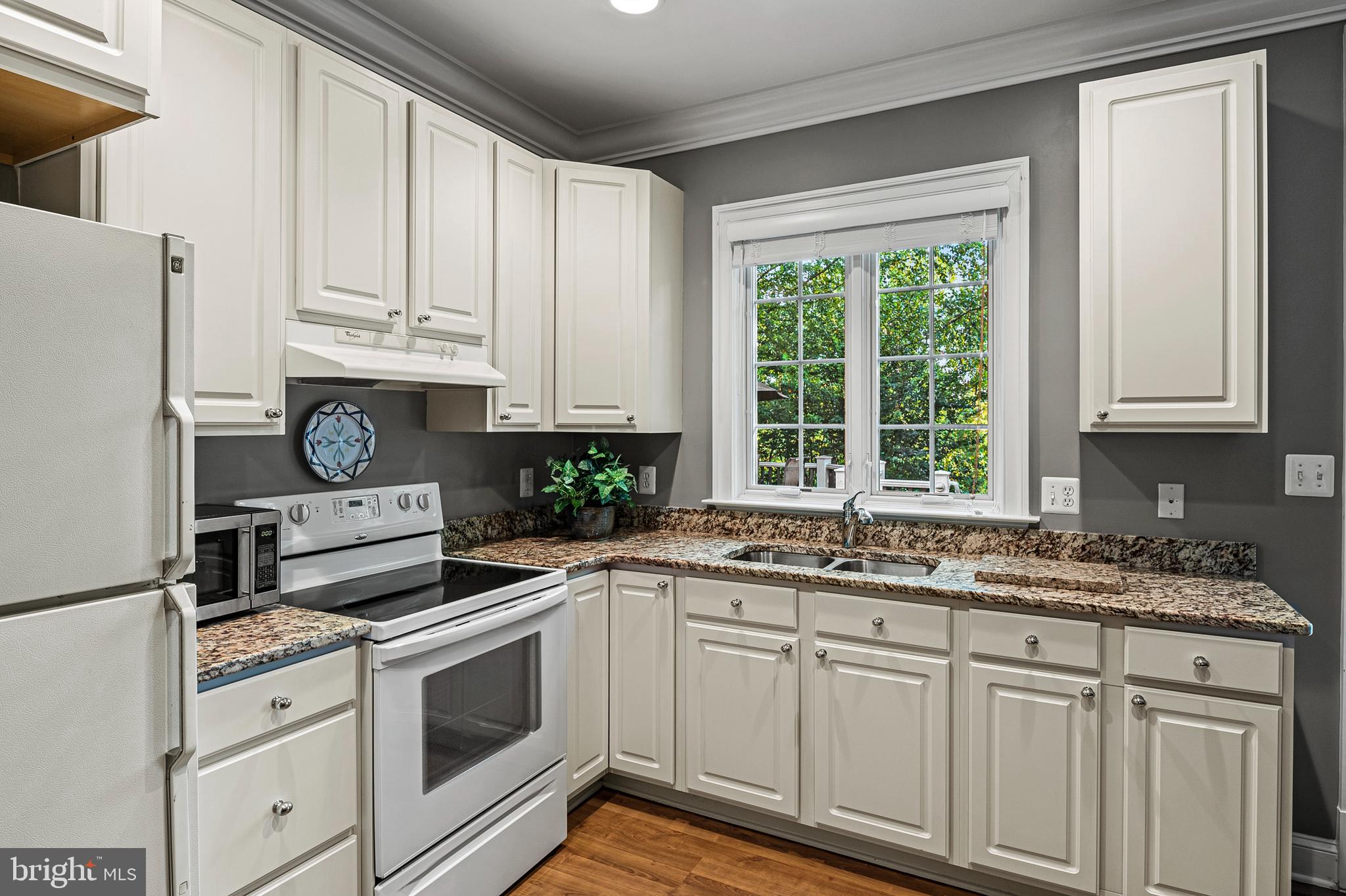 HIGHLAND OAKS - Residential