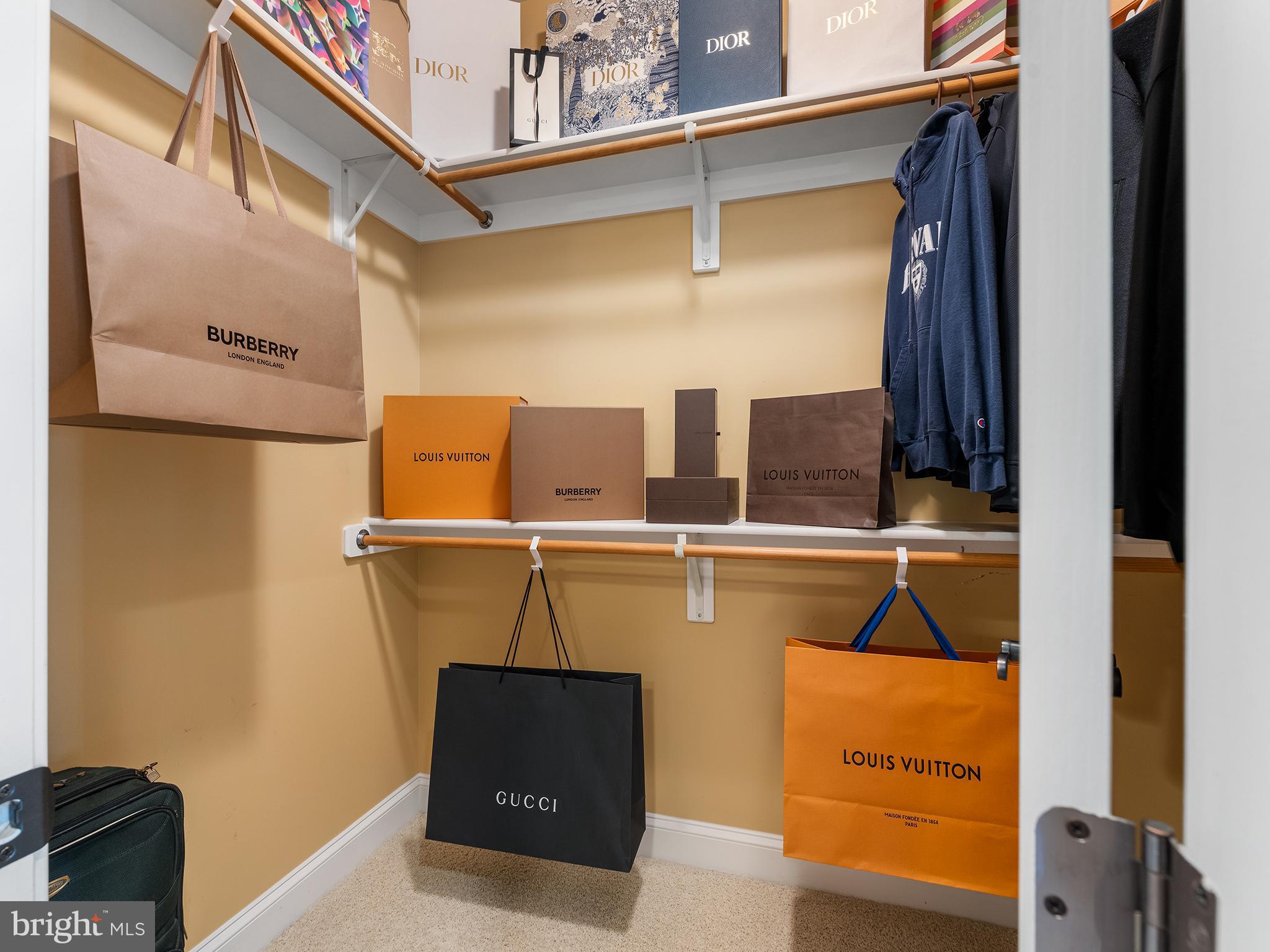 HIGHLAND OAKS - Residential