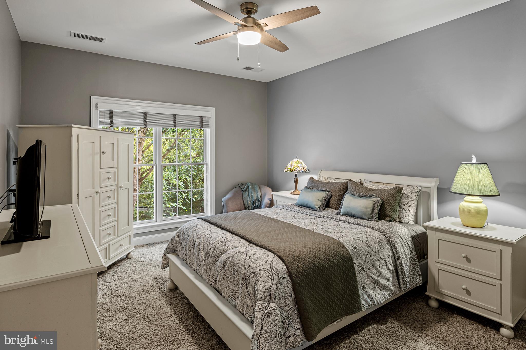 HIGHLAND OAKS - Residential