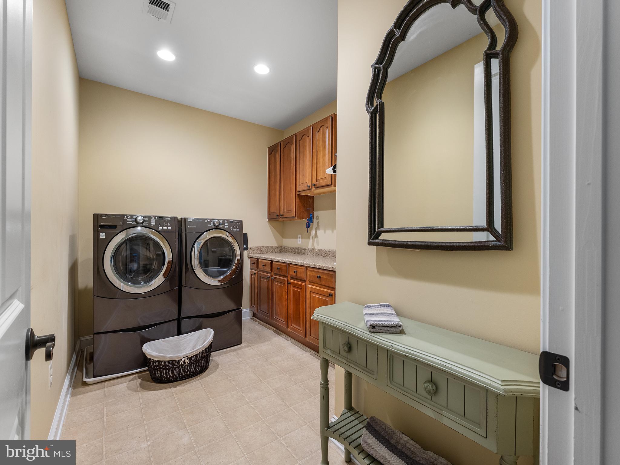 HIGHLAND OAKS - Residential