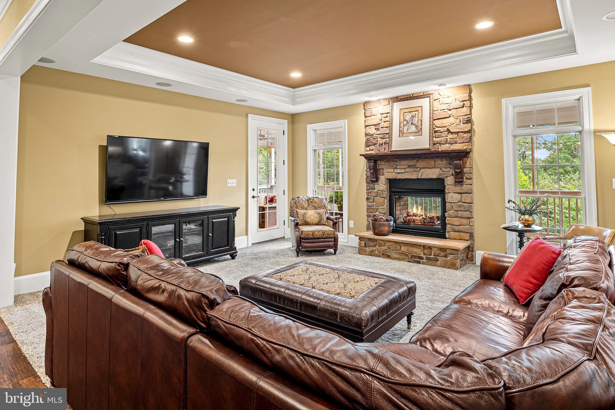 HIGHLAND OAKS - Residential